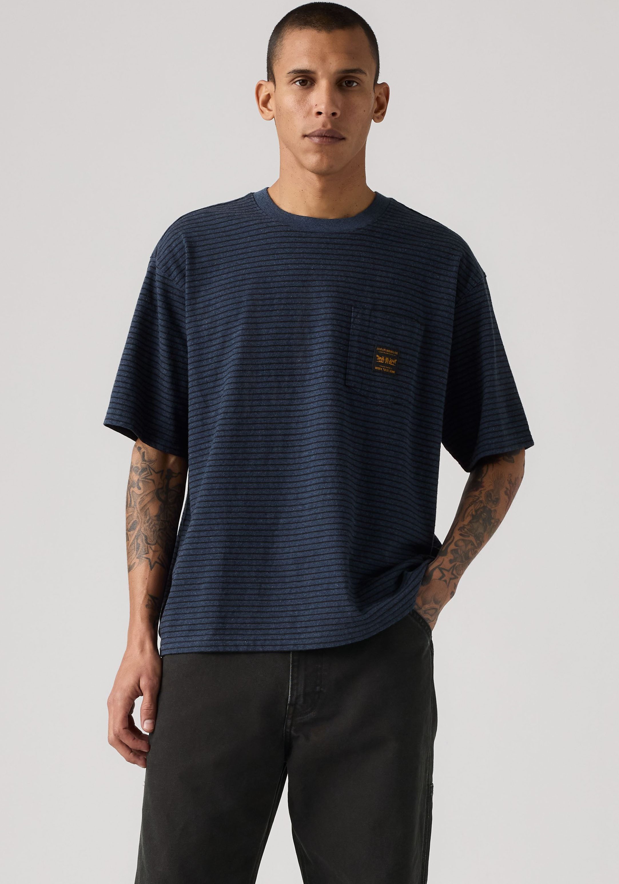 Levi's® T-Shirt SS WORKWEAR PKT TEE mit Brusttasche – Bild 2 von 5