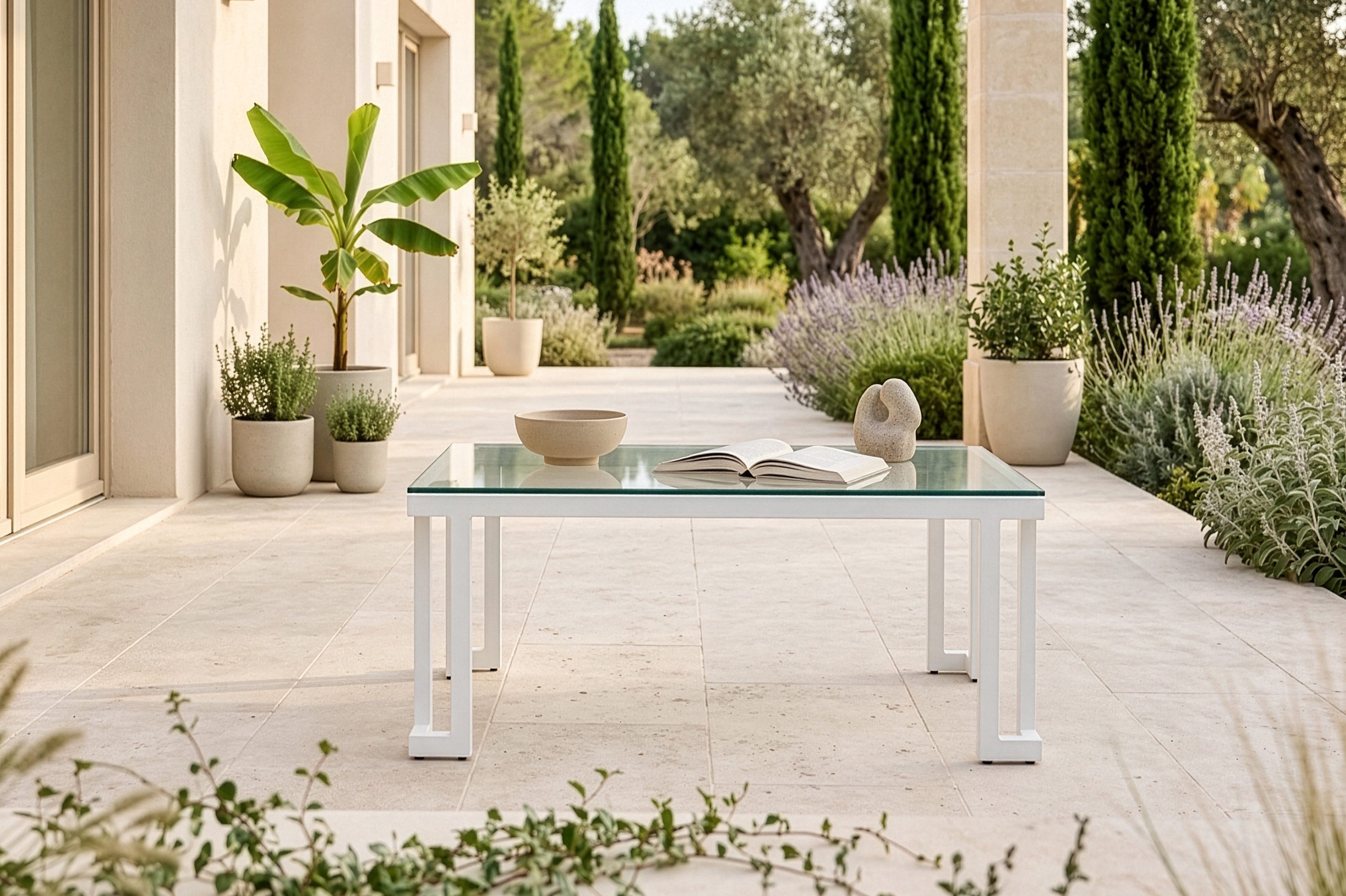 KONSIMO® Gartentisch TRIGLO Gartentisch, Gewicht: 25 kg, handgefertigt, hergestellt in der EU, Modern, gehärtetes Glas