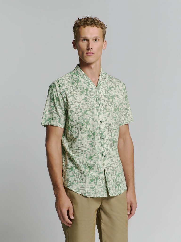 NO EXCESS Kurzarmhemd Shirt Short Sleeve Revers Collar Allover Printed GREEN