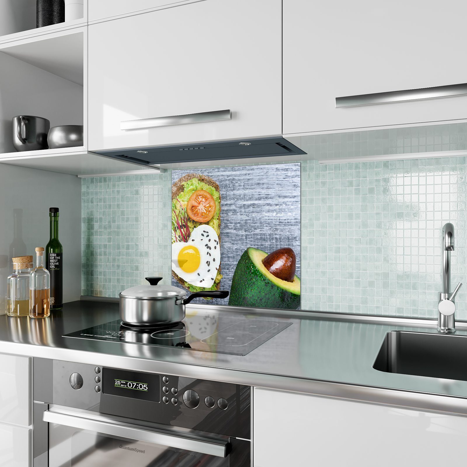Primedeco Küchenrückwand Küchenrückwand Spiegelei Motiv Spritzschutz Avocado mit Glas und