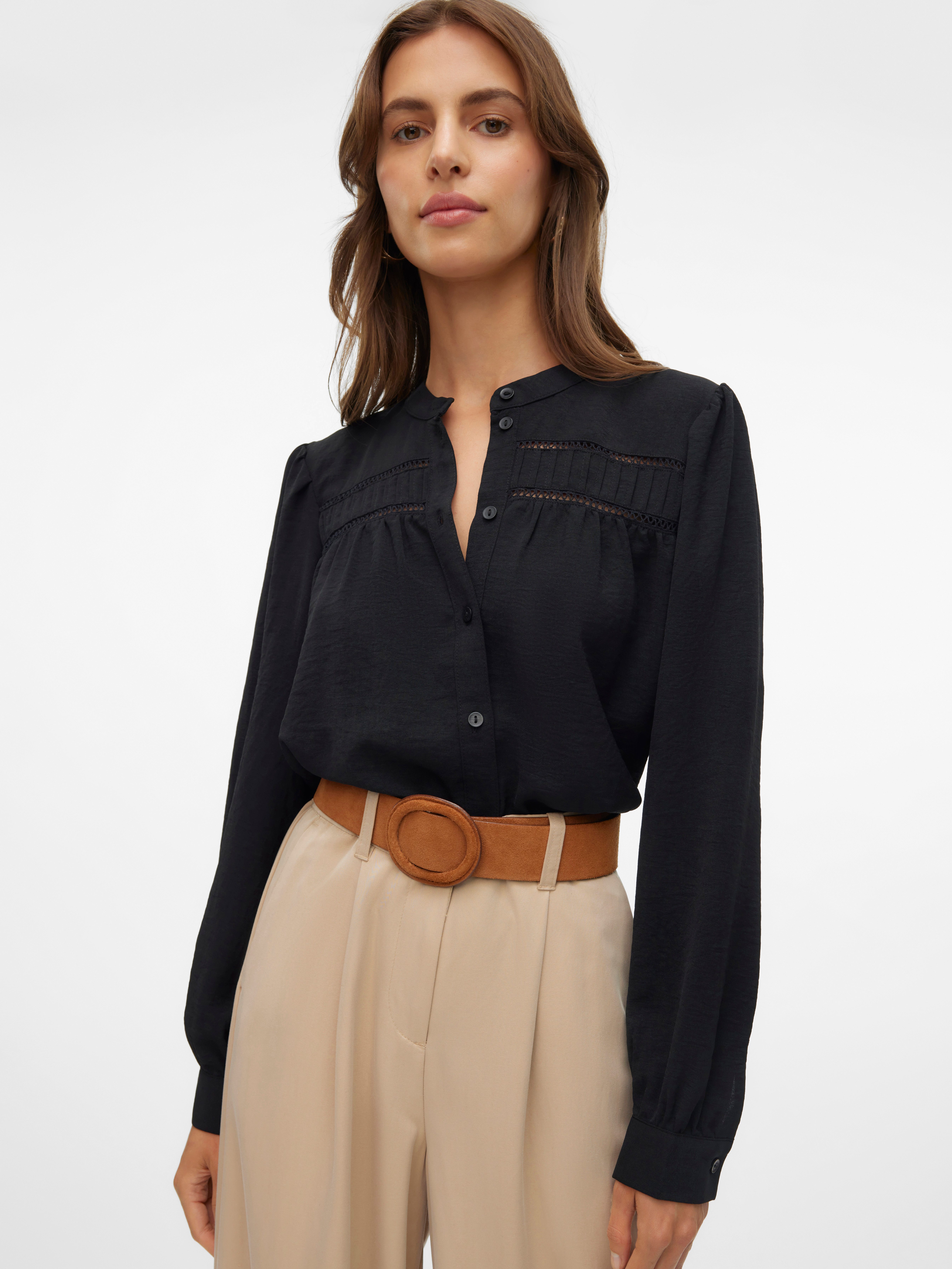 Langarmbluse VMEMMA LS LACE SHIRT WVN GA NOOS