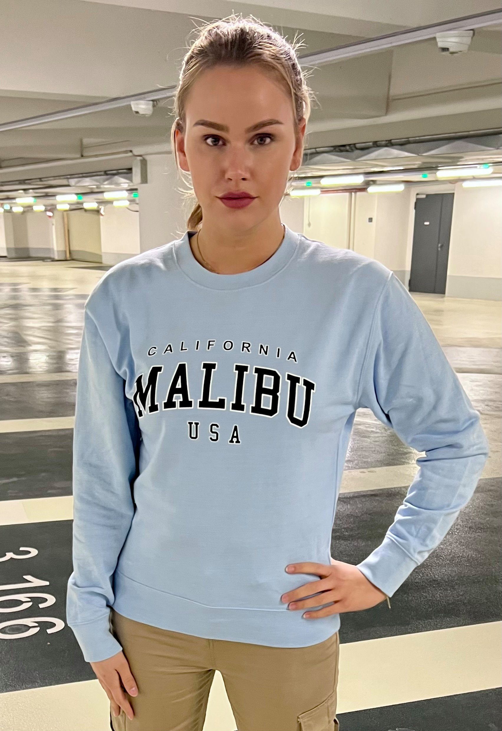 Worldclassca Sweatshirt »Worldclassca Damen Mädchen Oversized Sweatshirt  Lounge Homewear Sweater Shirt Bedruckt Schriftzug California MALIBU USA  College Uni Farben Freizeit Sport Langarmshirt Oberteil Pulli Pullover  Blogger S-L NEU« online kaufen | OTTO