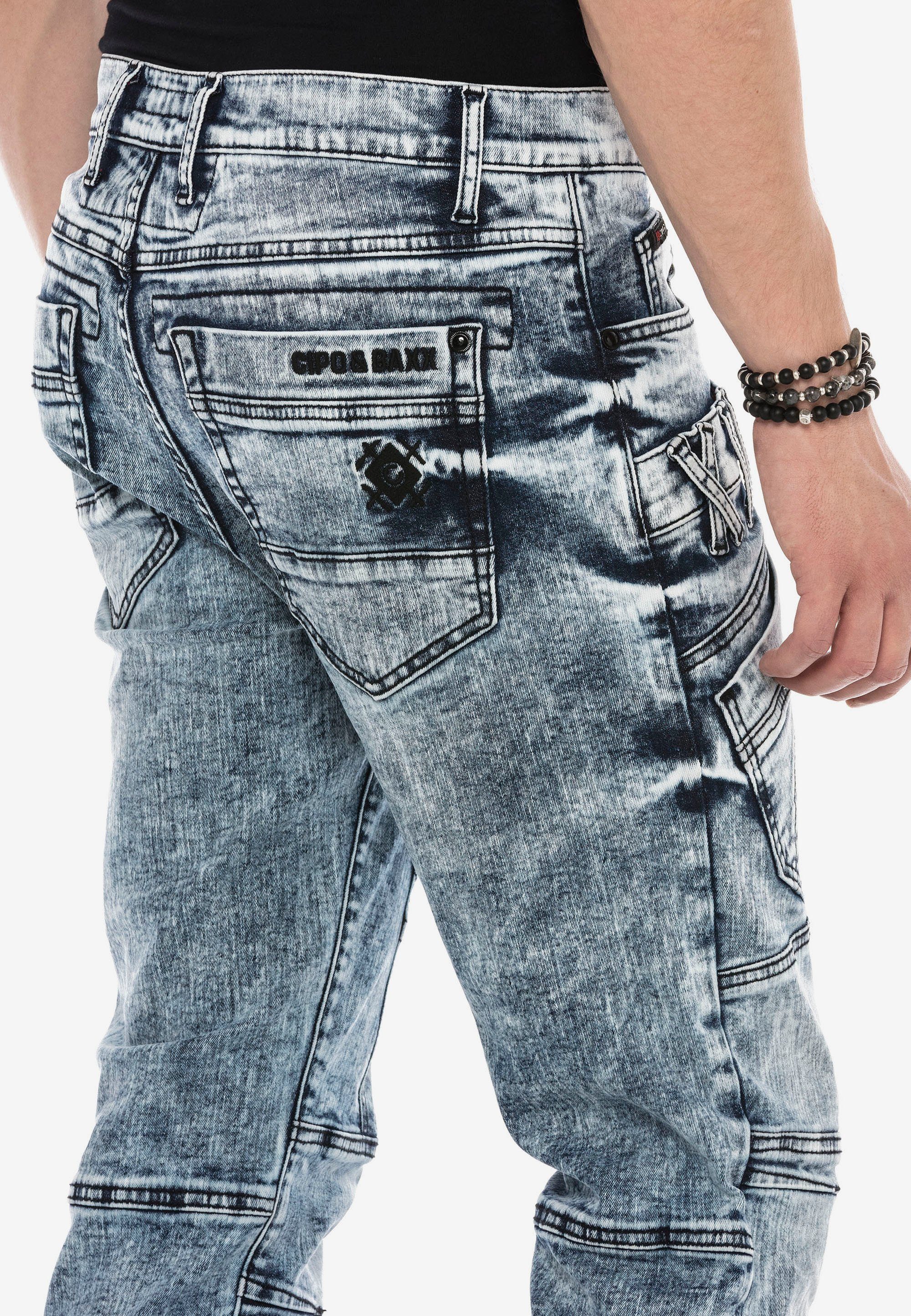 Bequeme & Baxx Ziernahtelementen mit Jeans coolen Cipo