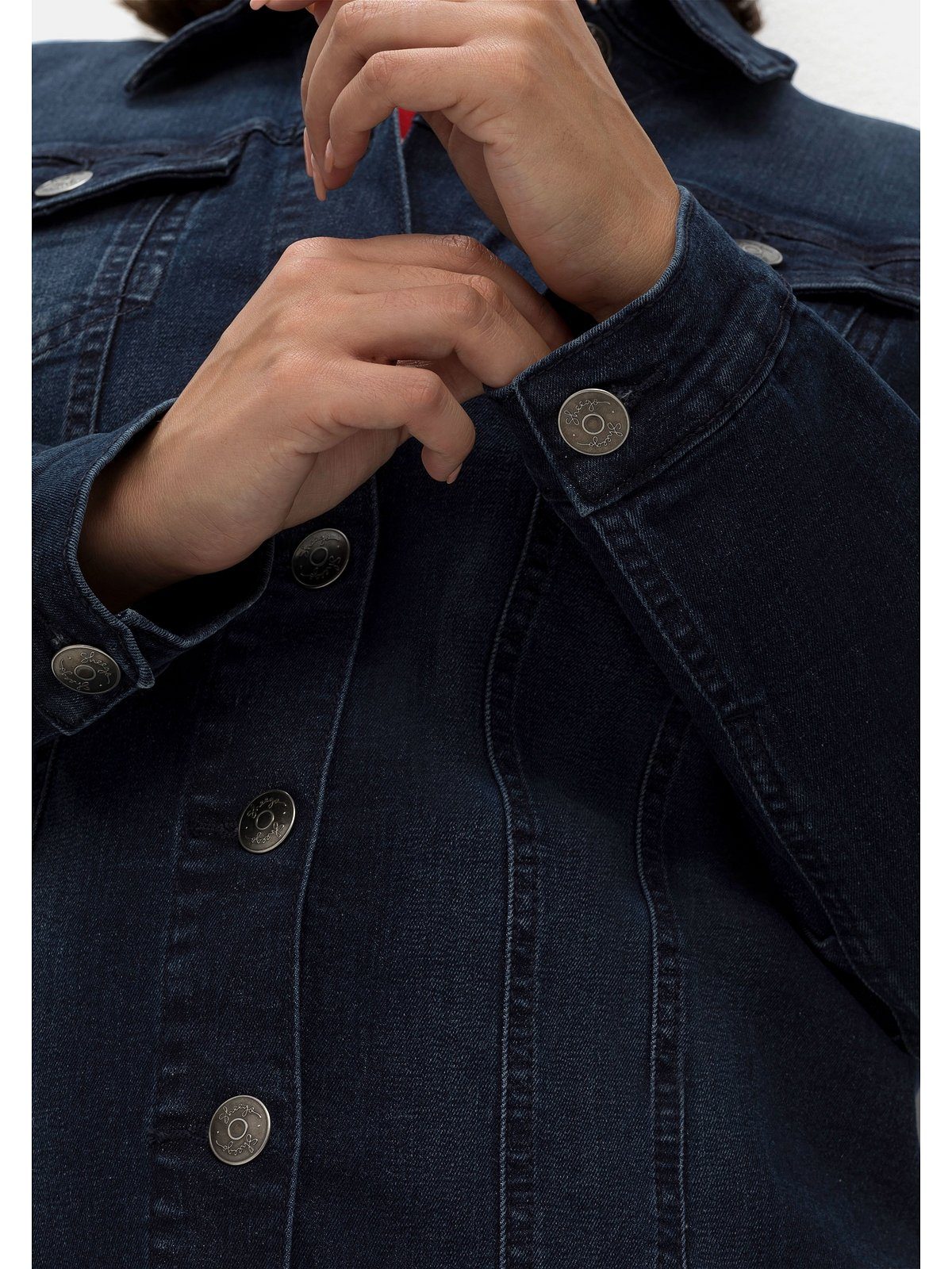 Sheego Jeansjacke Große Größen in längerer, taillierter Form