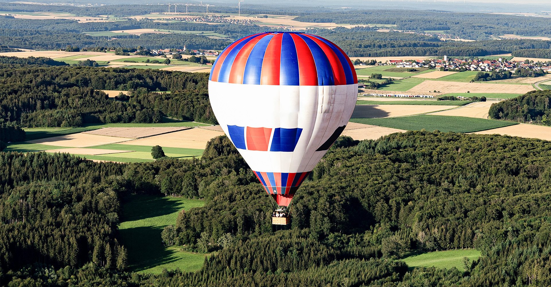 mydays Erlebnisgutschein Ballonfahren Neumarkt in der Oberpfalz, Schweben ueber Neumarkt Ein Himmel voller Ruhe