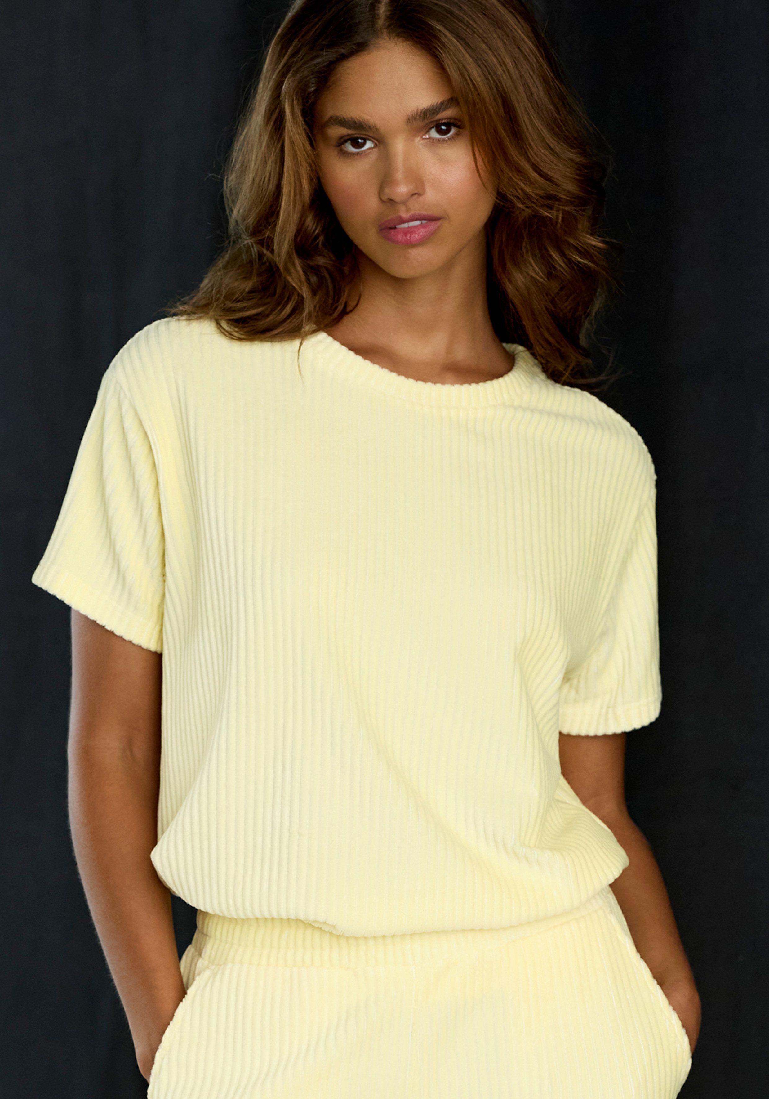 Buffalo T-Shirt mit weicher Cord-Struktur