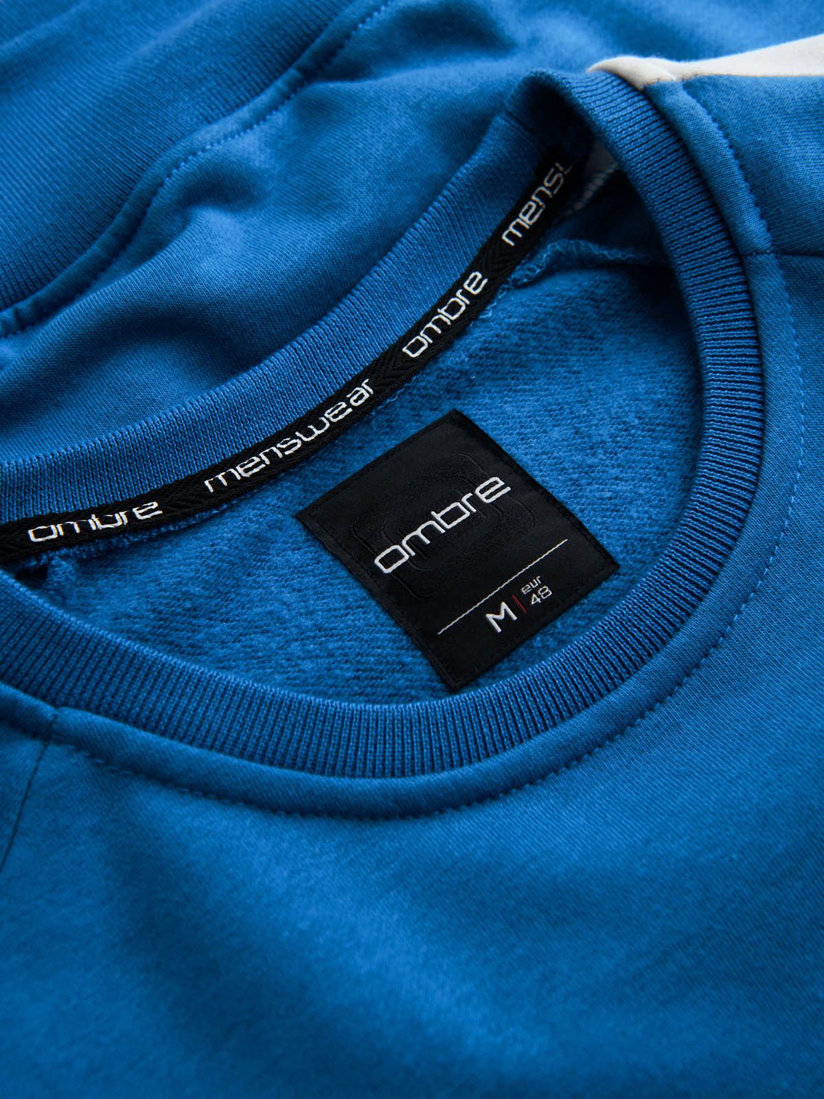 Sweatshirt Dreifarbiges Herren-Sweatshirt mit Raglanärmeln