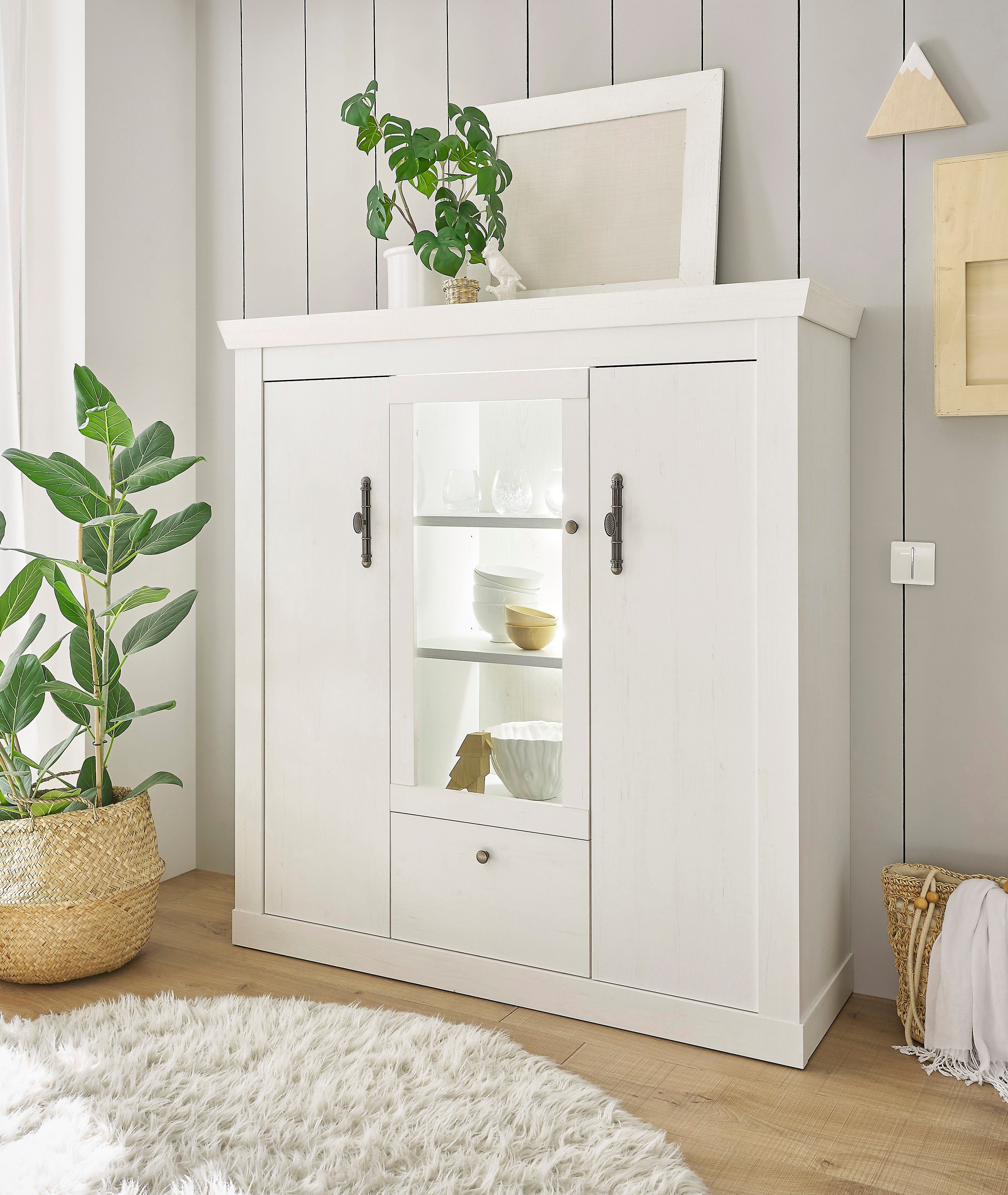 Home affaire Highboard RAVENNA, im romantischen Landhausstil, Griffe aus  Metall, Höhe 146 cm