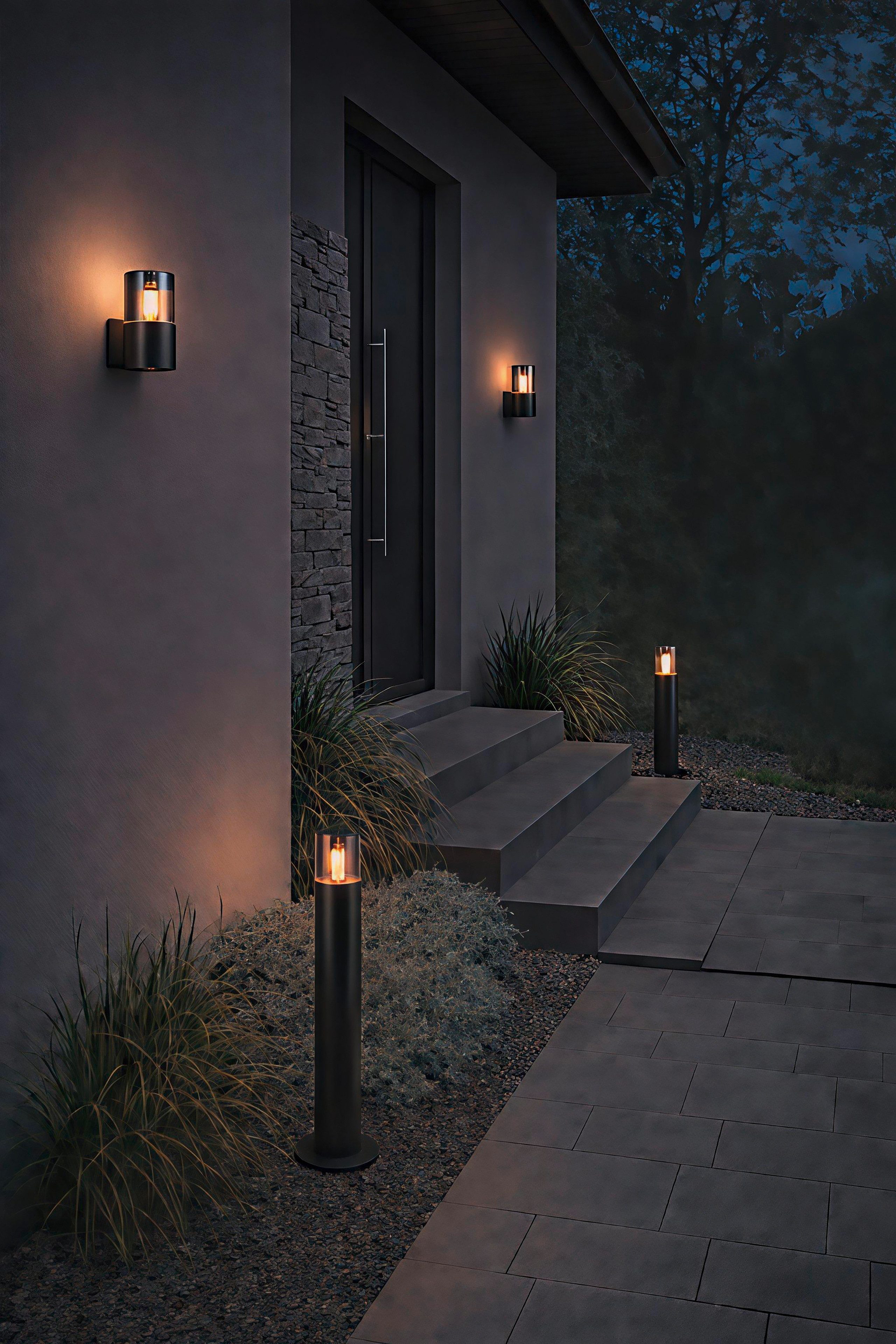 TRIO Leuchten Außen-Wandleuchte HOOSIC, Outdoor Wandlampe exkl 1x E27 max 28W, Hauswand-Leuchte, Leuchtmittel wechselbar, warmweiß - kaltweiß, Garten Wandleuchte IP44, Kunststoff Schirm rauchfarbig