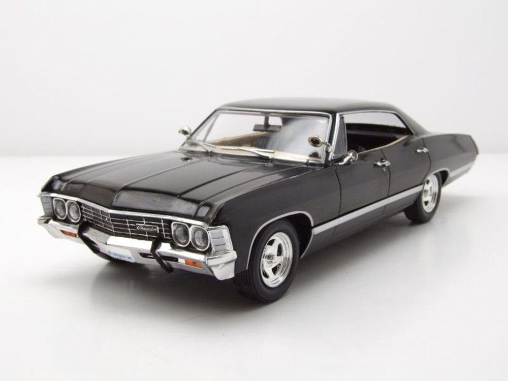 GREENLIGHT collectibles Modellauto Chevrolet Impala Sport Sedan 1967 schwarz Modellauto 124