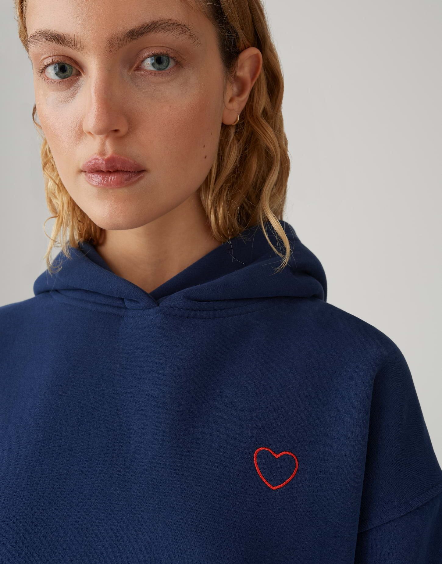 OPUS Hoodie GALENTINE mit Herz Lockere Passform, gerader Schnitt, überschnittene Schulter – Bild 4 von 5