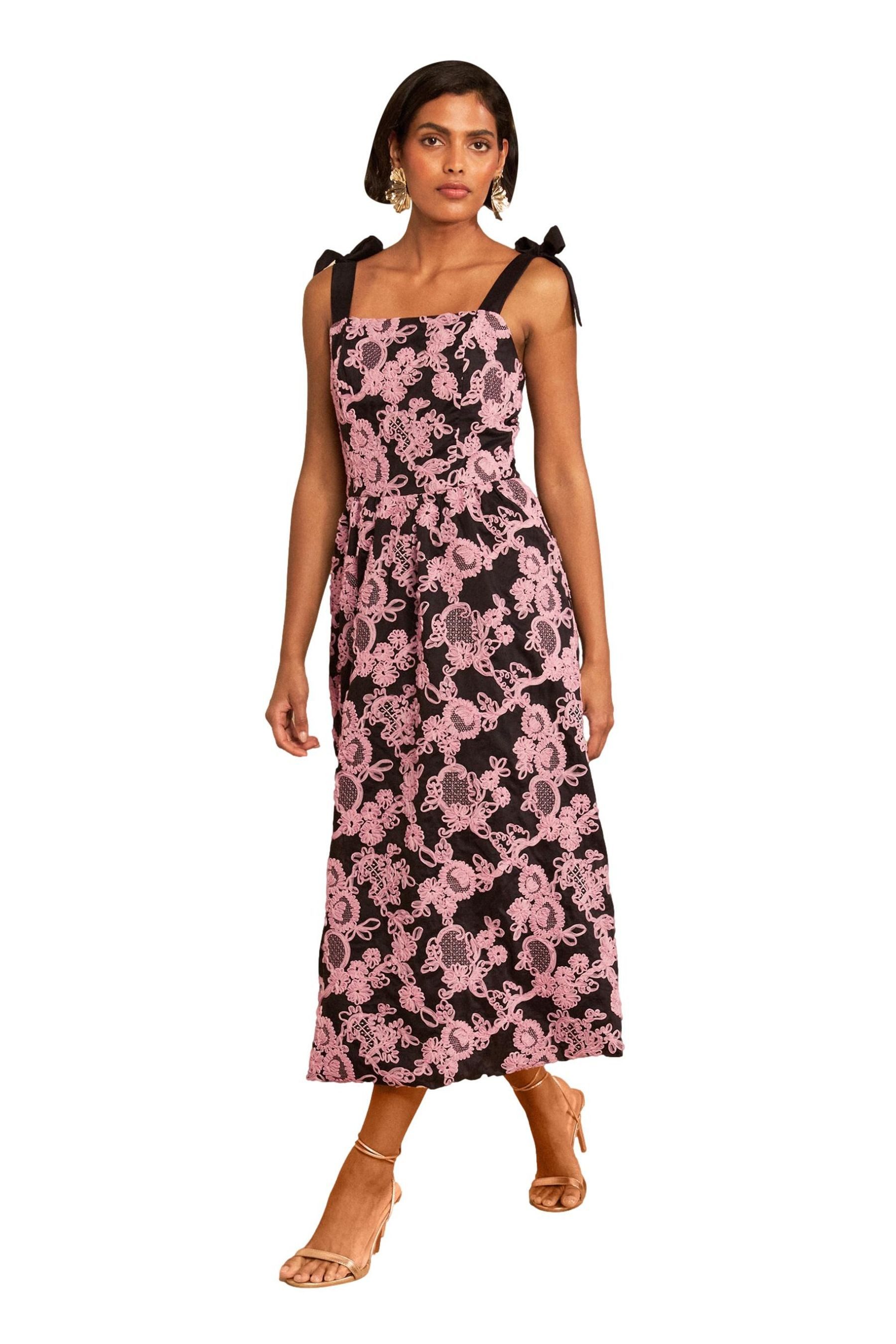Love & Roses Midikleid Love & Roses strukturiertes Puffball-Midikleid (1-tlg)