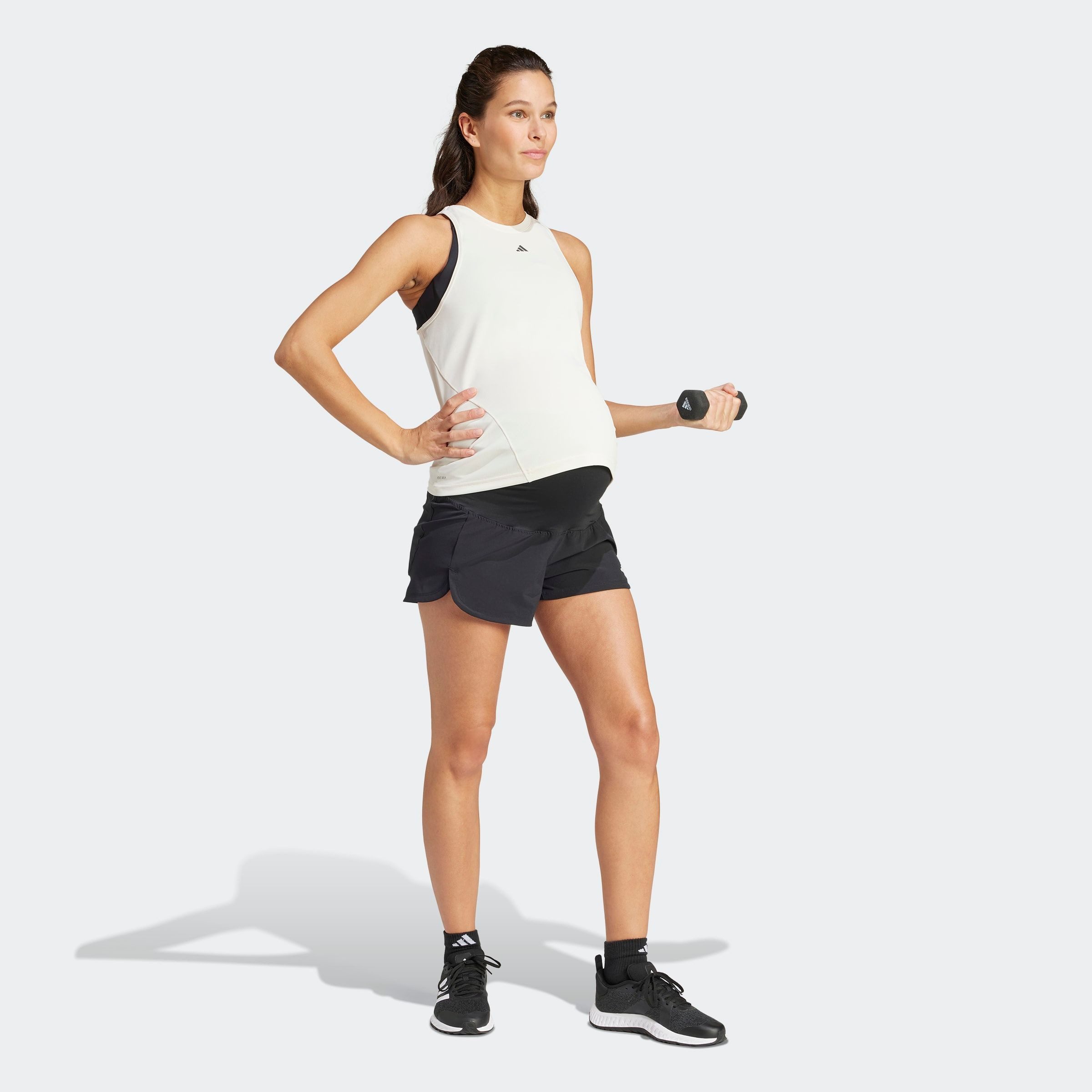 adidas Performance Shorts PACER MATERNITY (1-tlg) Trainingsshorts für Schwangere, locker geschnitten