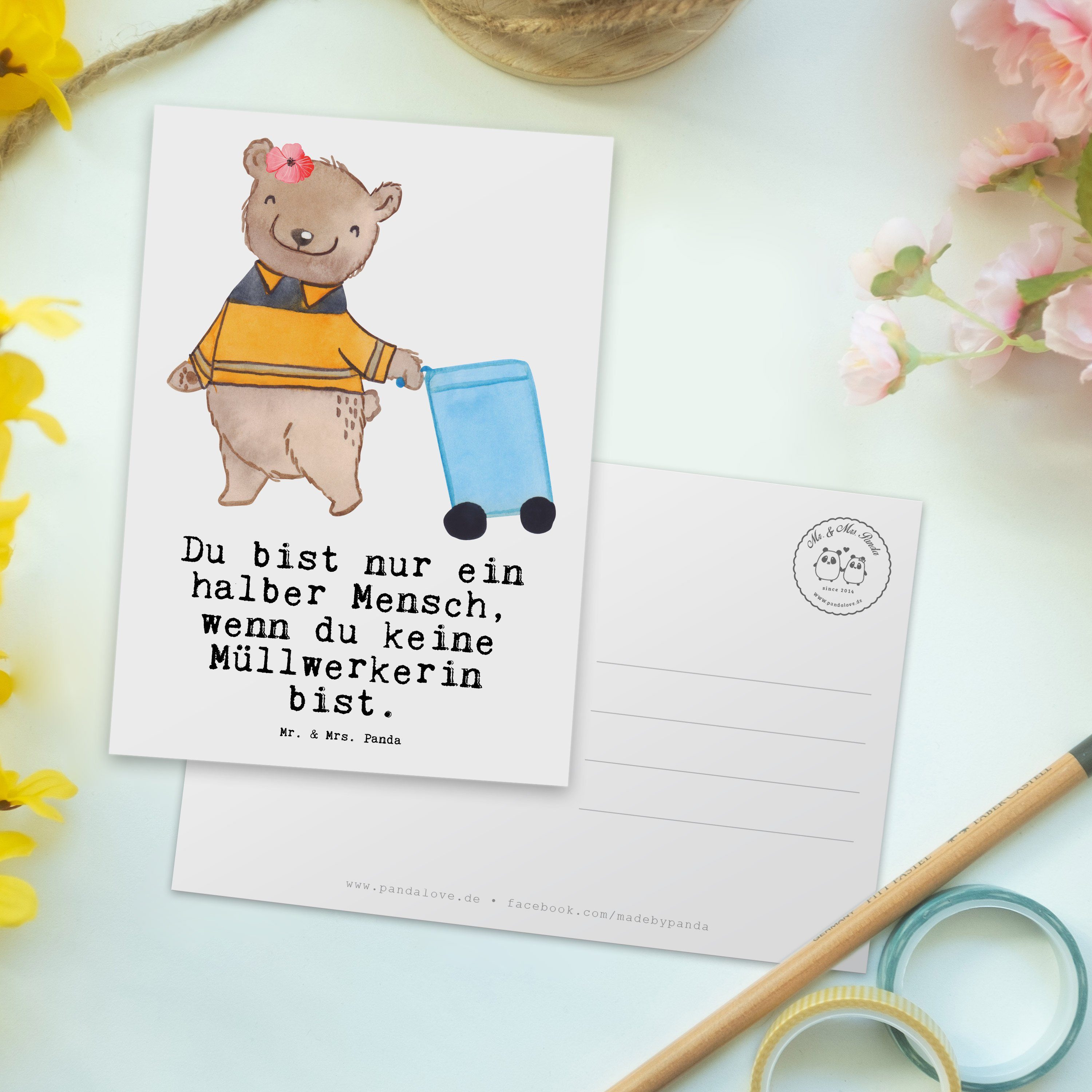 Mr. & Mrs. Panda Postkarte Müllwerkerin mit Herz - Weiß - Geschenk, Kollege, Danke, sauber mache