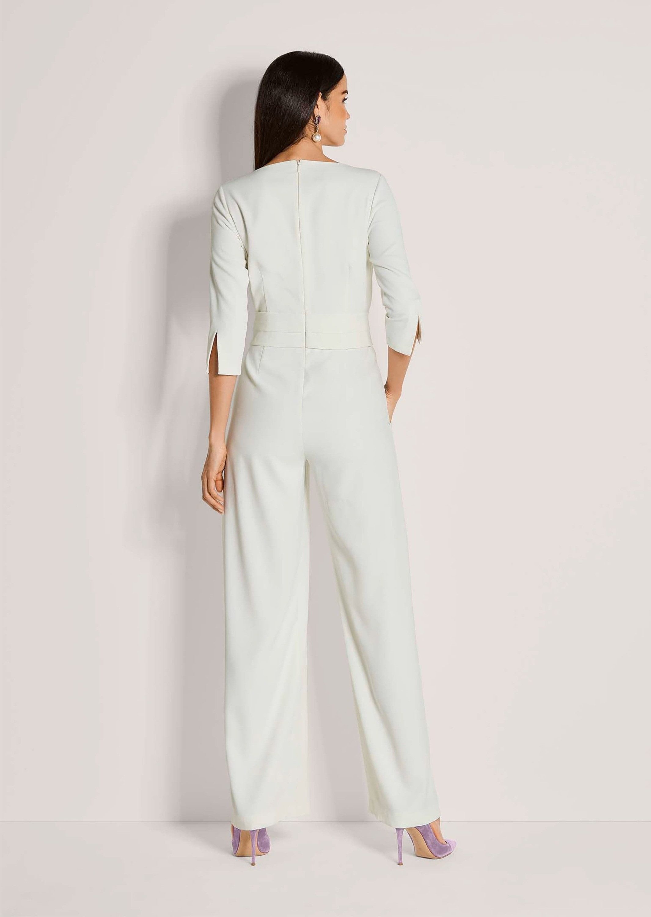 MADELEINE Jumpsuit Eleganter Jumpsuit mit Layering-Oberteil Raffinierter Jumpsuit mit Marlene-Beinen und Bindeband, Halbarm