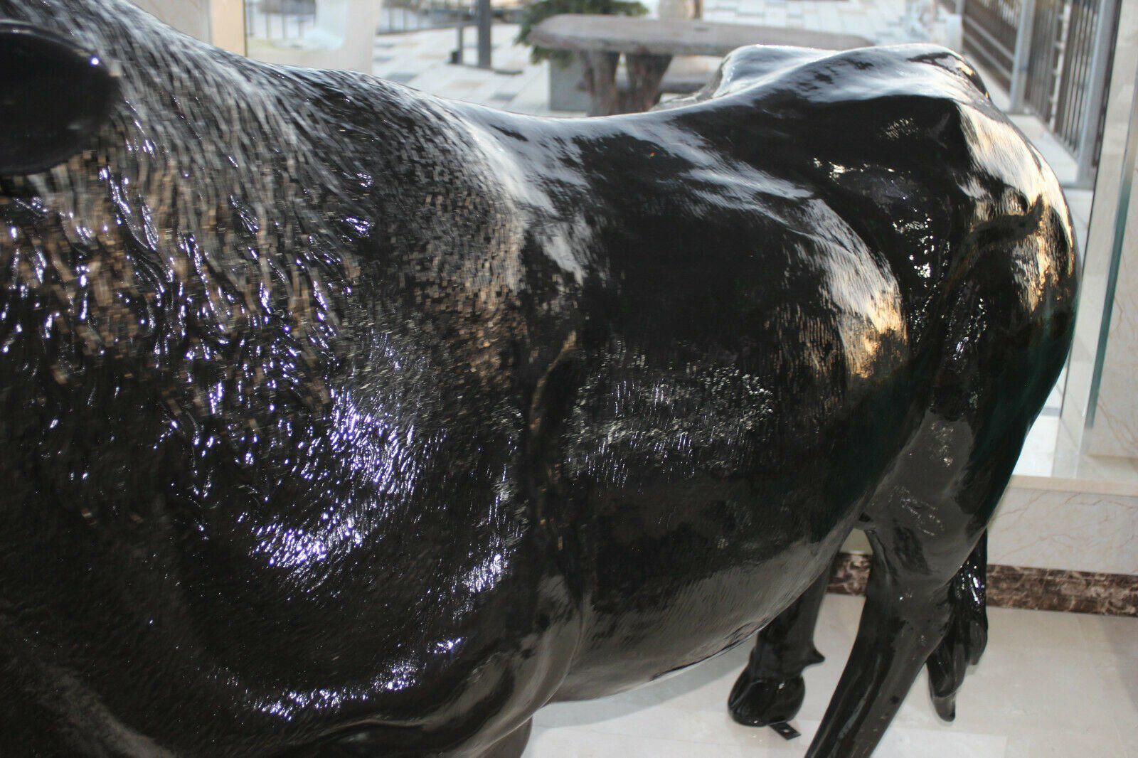 Stier Lebensechter SOFORT JVmoebel Dekofigur Figur Laden (1 Abstrakte Deko Skulptur St)