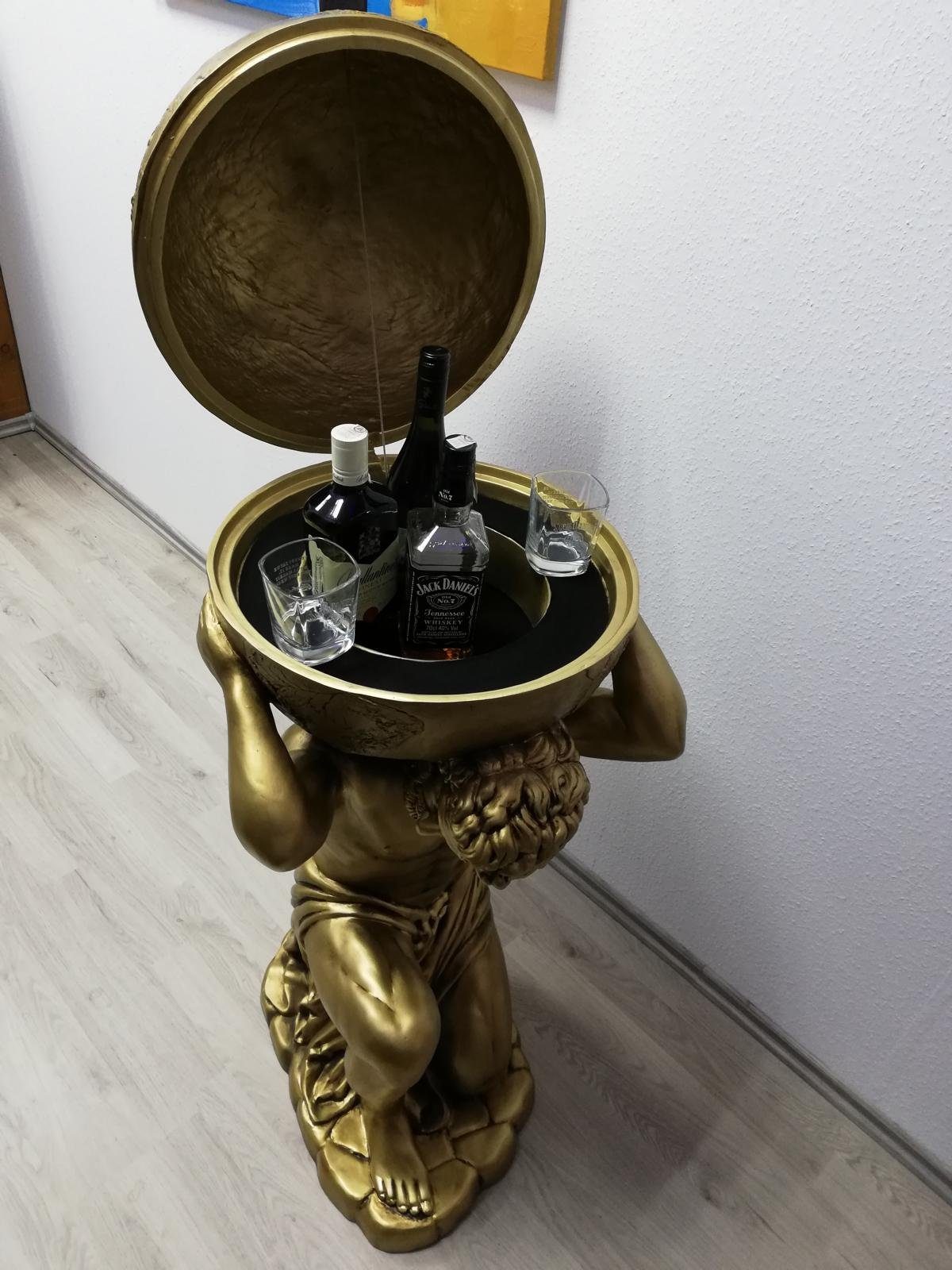 JVmoebel Bar-Butler Antik Stil Globus Atlas Minibar Bar Wein Regal Statue Skulptur Deko, Made in Europa