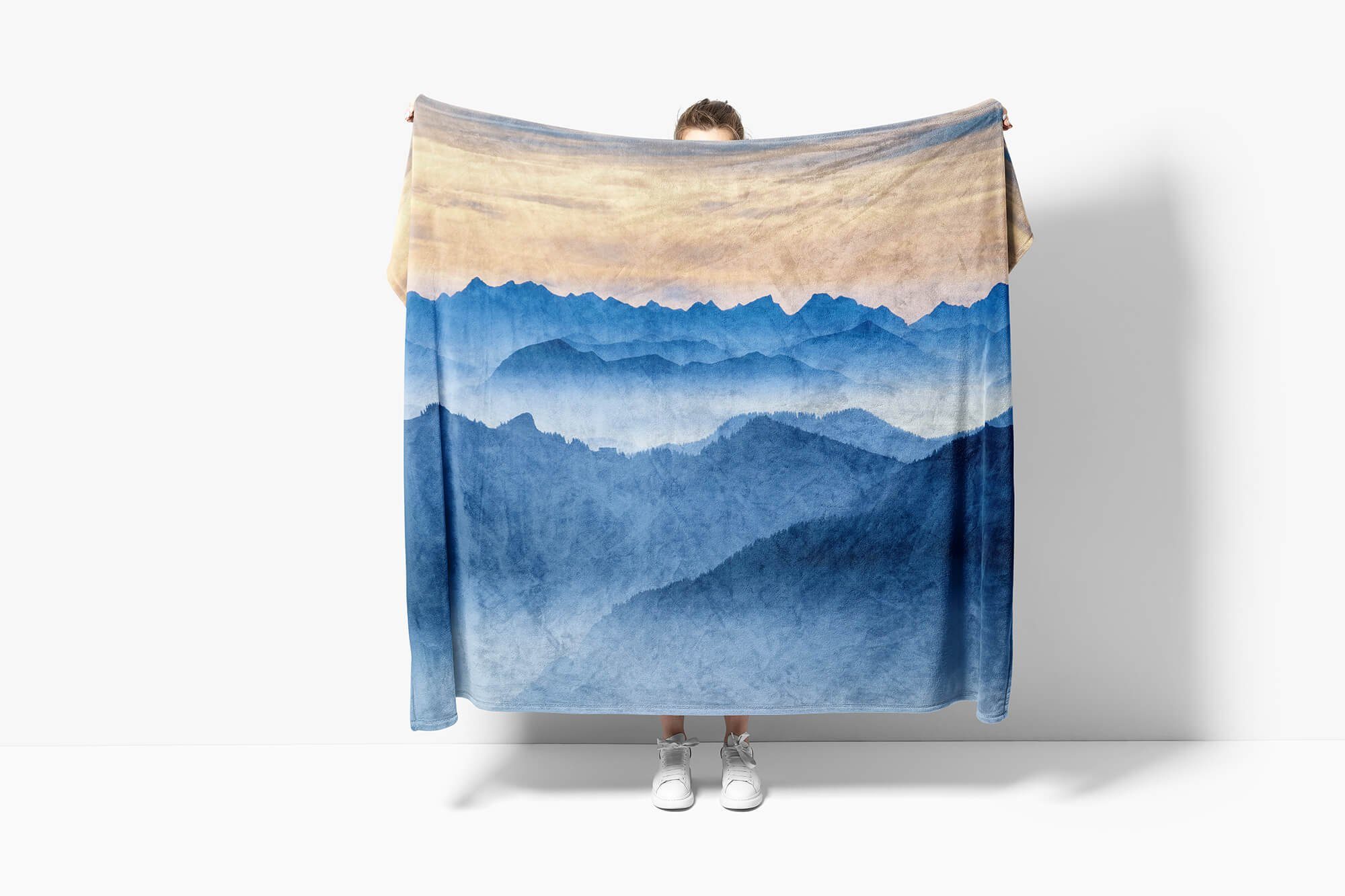 Sinus Art Handtücher Handtuch Strandhandtuch Bäume Saunatuch Baumwolle-Polyester-Mix Nebel Fotomotiv Kuscheldecke Bergkette Natur, Handtuch (1-St), mit