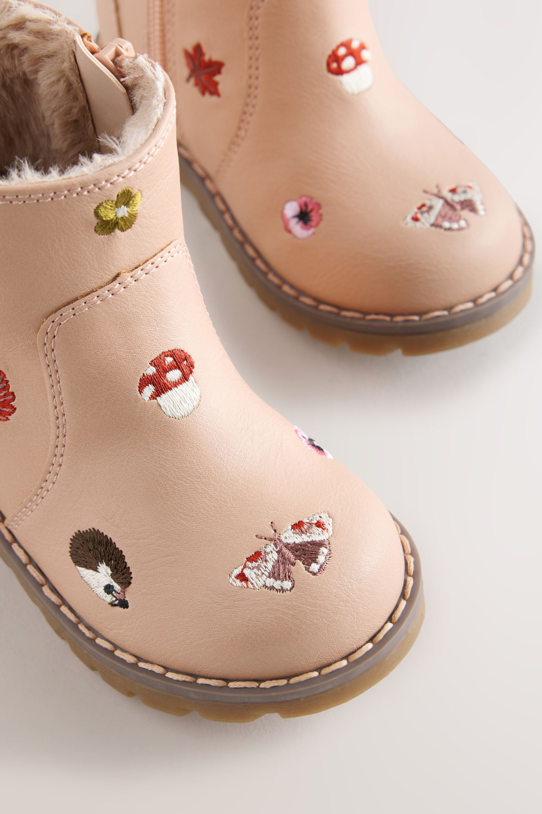 Next Chelseastiefel mit Quaste und Reißverschluss Stiefelette – Bild 4 von 5