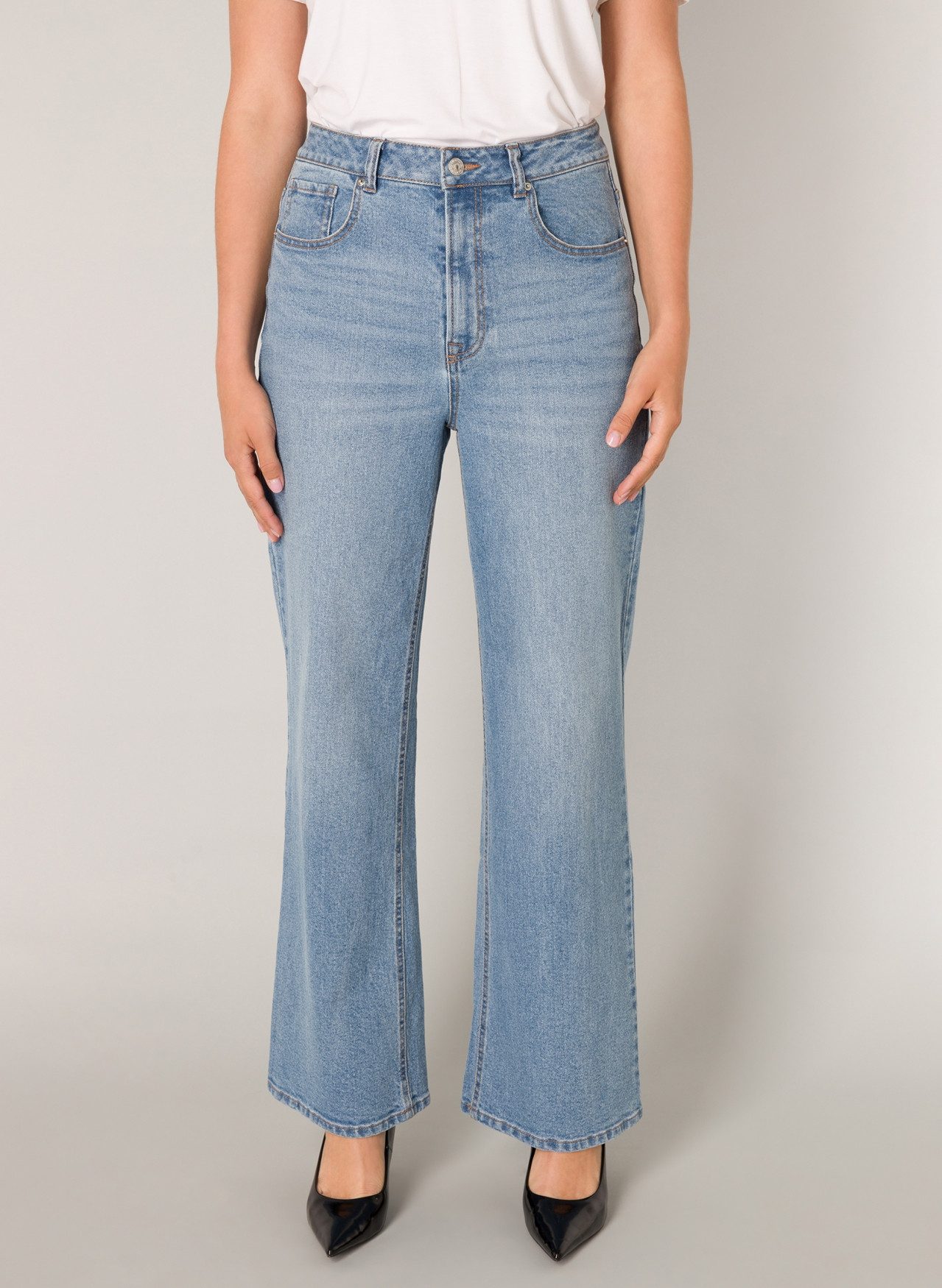 Base Level Weite Jeans Amy mit Waschung günstig online kaufen