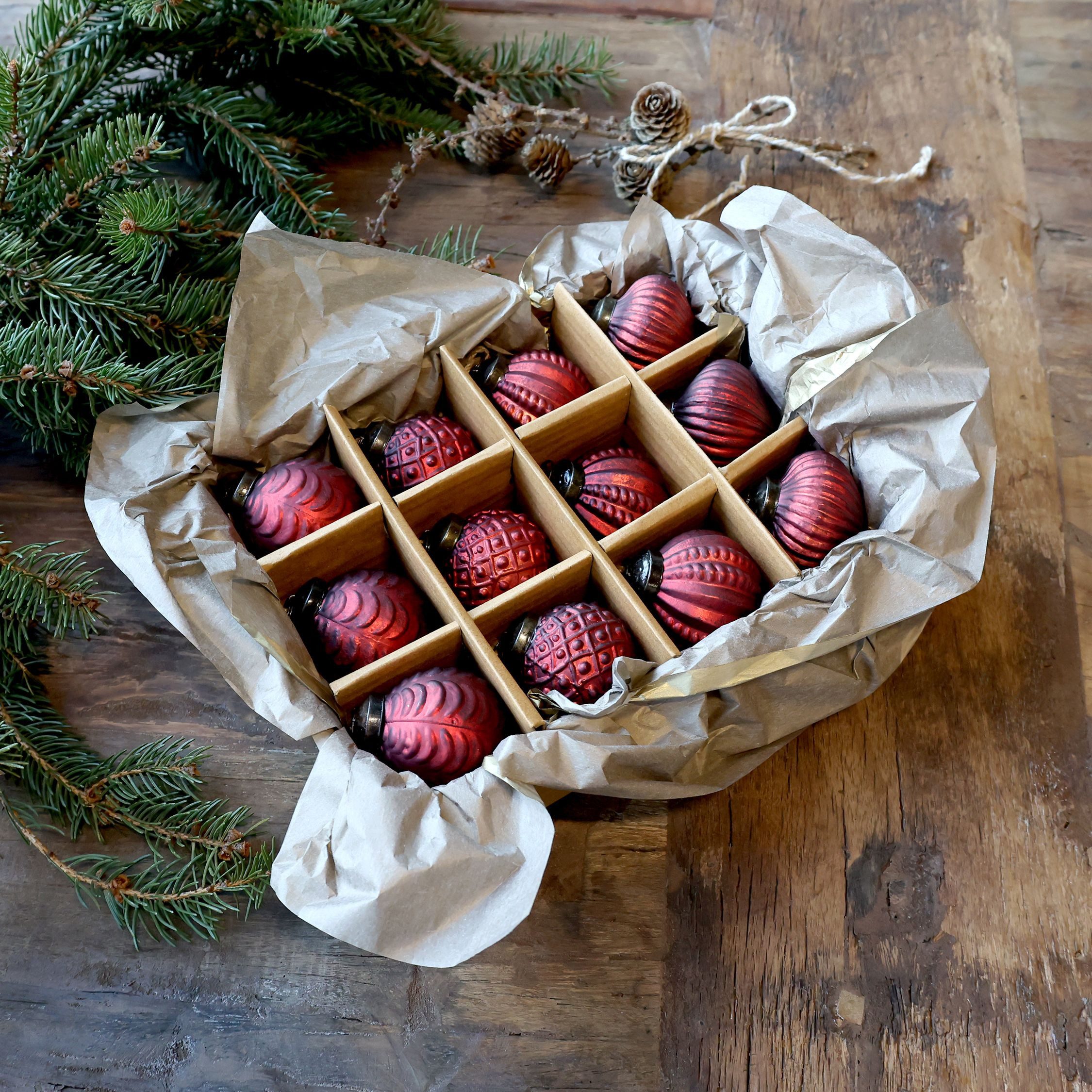 Chic Antique Weihnachtsbaumkugel Christbaumkugeln Set 12 Stück H6/D5,5 cm antique cherry Glas (12 St)