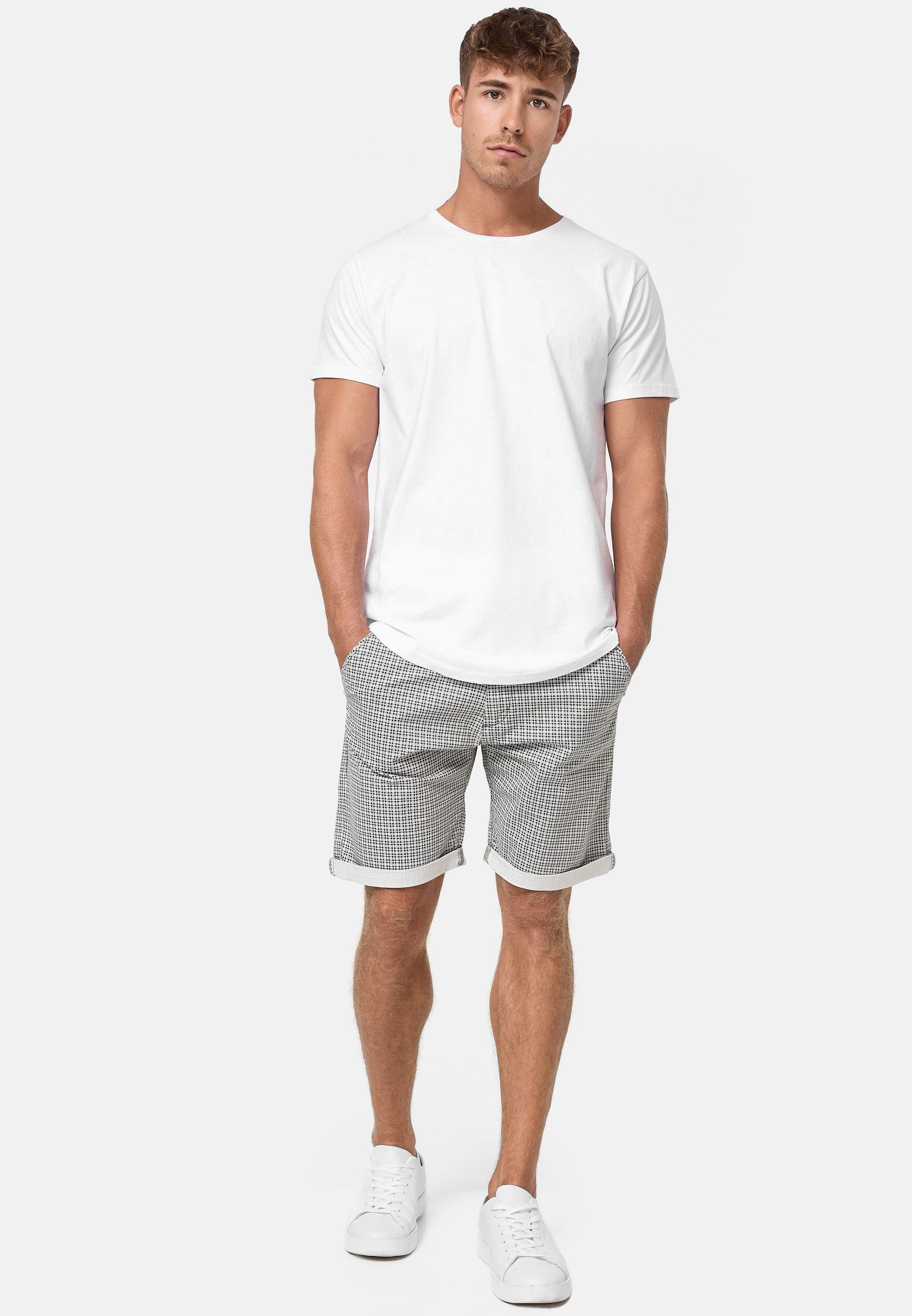 Indicode Chinoshorts Herren Bourchier Chino Shorts Herrenshorts Chino Shorts mit modernem Karomuster und einem Gürtel