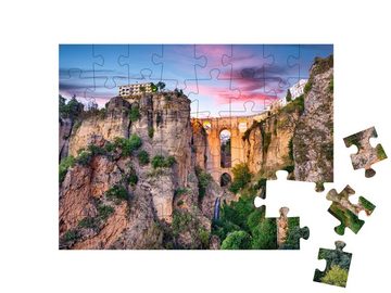 puzzleYOU Puzzle Puente Nuevo, Brücke in Ronda, Spanien, 48 Puzzleteile, puzzleYOU-Kollektionen Spanien