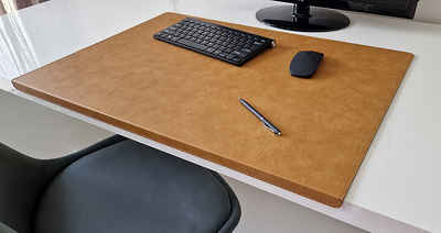 Profi Mats Schreibtischunterlage Gewinkelte Schreibtischunterlage mit Kantenschutz Just Leder 3 Gr und 7 Farben