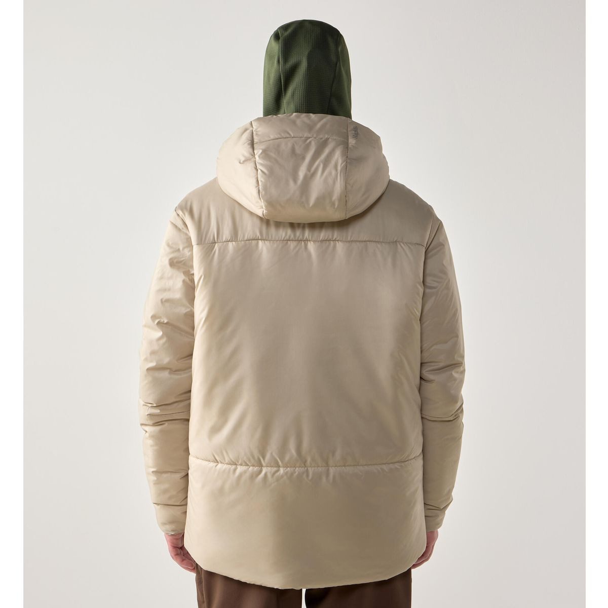 Haglöfs Steppjacke Breeze Mimic Hood Men Isolierte Herrenjacke für Outdoor-Aktivitäten mit recycelter
