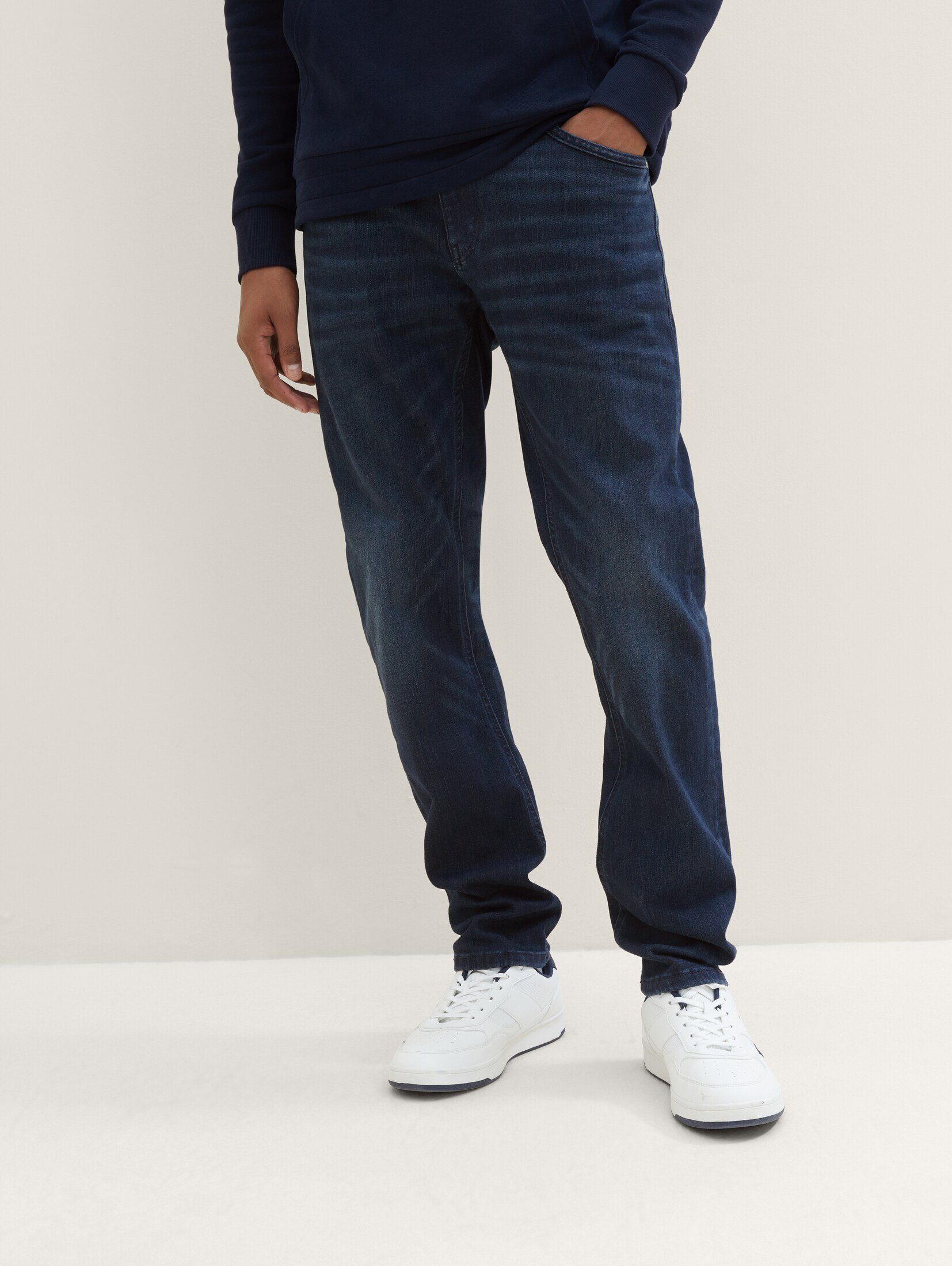 TOM TAILOR Straight-Jeans Tapered Regular Jeans mit recyceltem Polyester Used Dark Stone Blue Denim