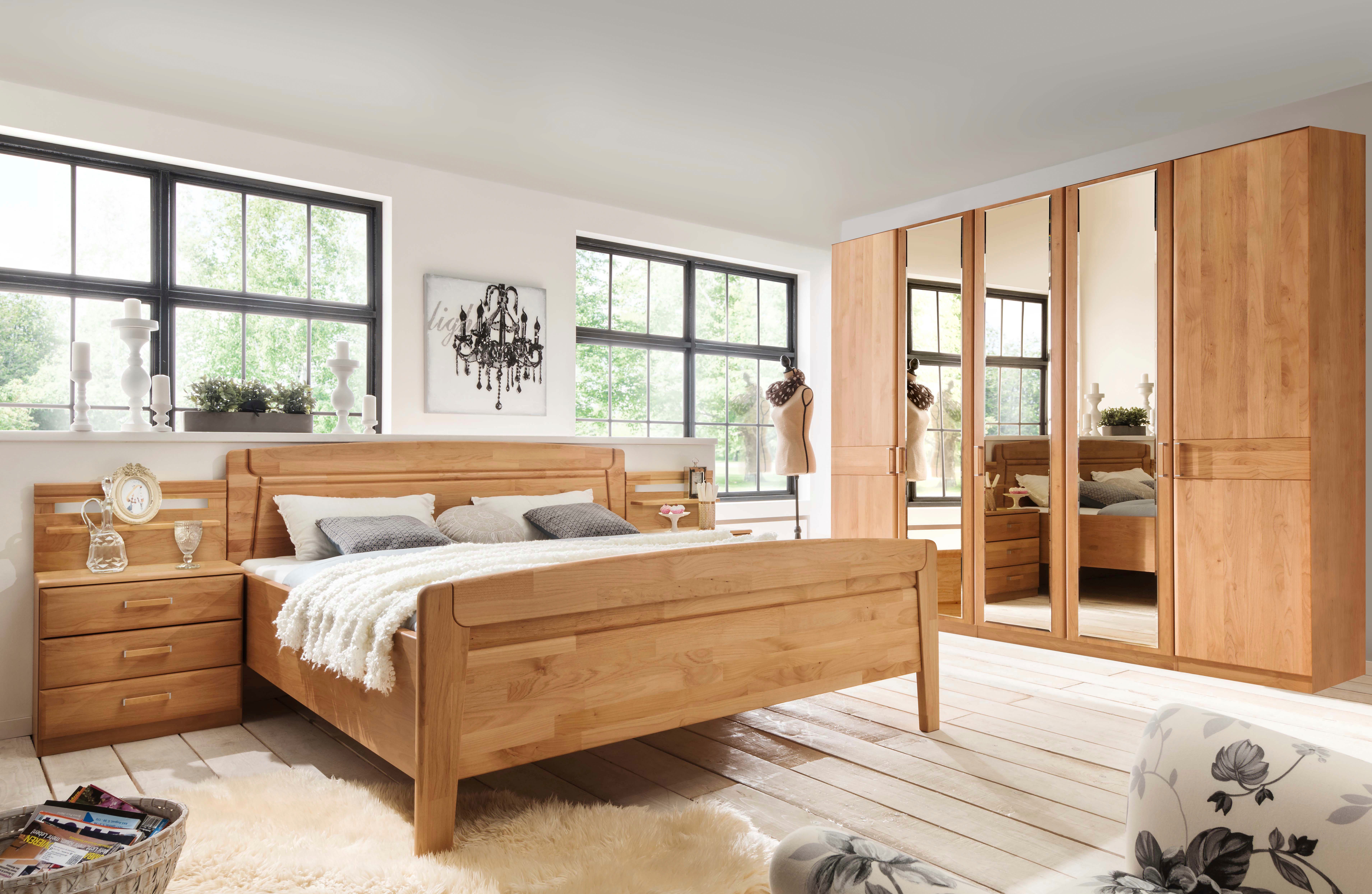 WIEMANN Kleiderschrank Lausanne, Drehtürenschrank, Schrank, Wäscheschrank, Erle teilmassiv (2 Breiten, 2 Höhen 216/236 cm auswählbar, MADE IN GERMANY) Front aus Massivholz in Erle, langlebige Qualität, inkl. Türendämpfung