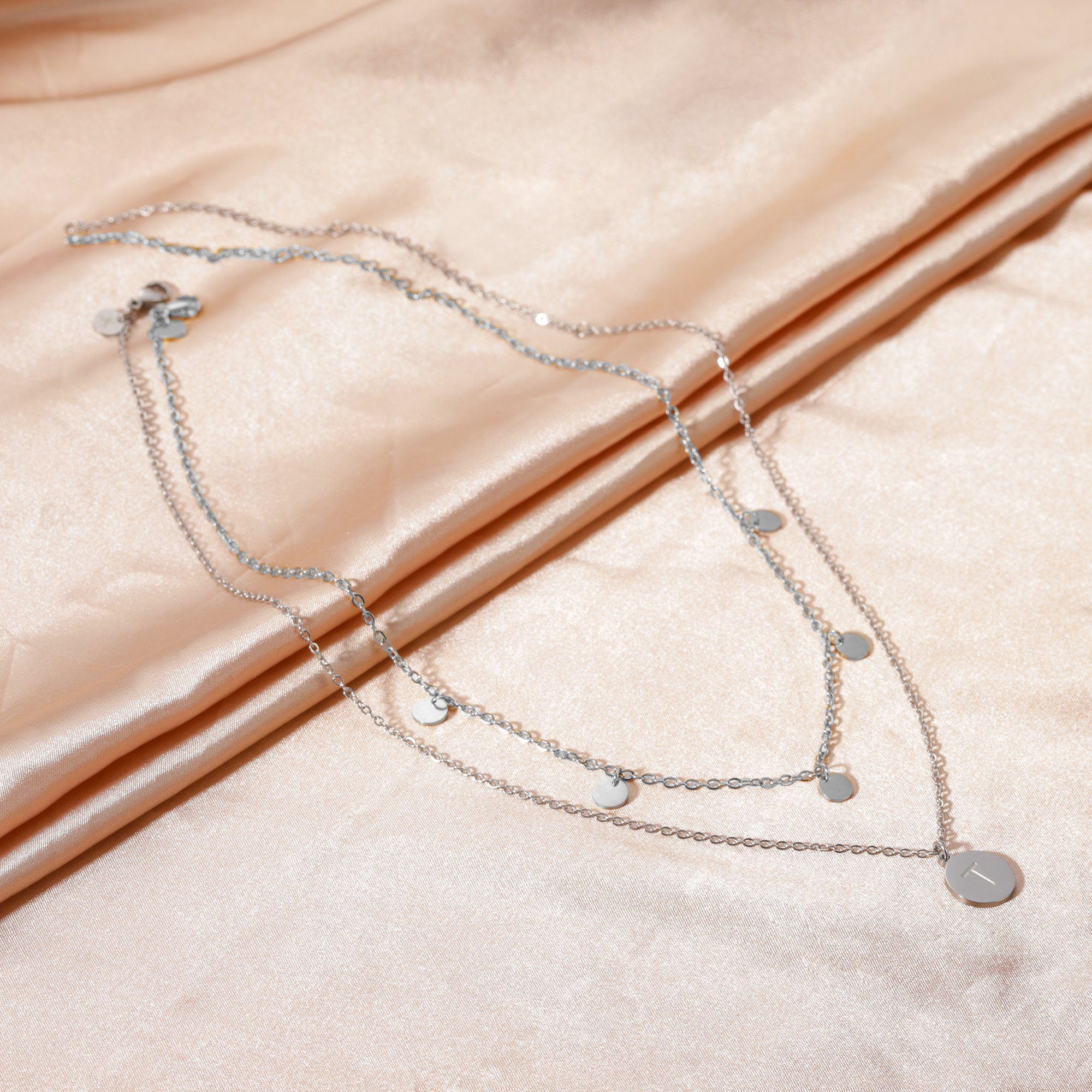 Kim Johanson Schmuckset Plättchen & Buchstabe A-Z in Silber & Gold (Set, 2-tlg), 2 x Ketten Set