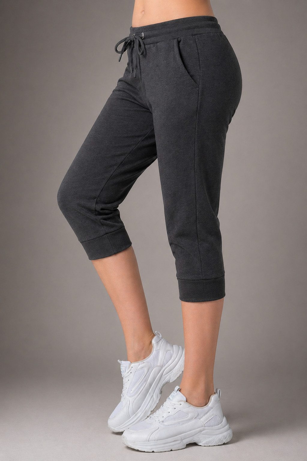 S&S Jogginghose Jogginghose 3/4 Hose Damen Caprihose Kurze Hose (Packung, 1-tlg., Jogginghosen) Bequeme Sporthose mit Kordelzug