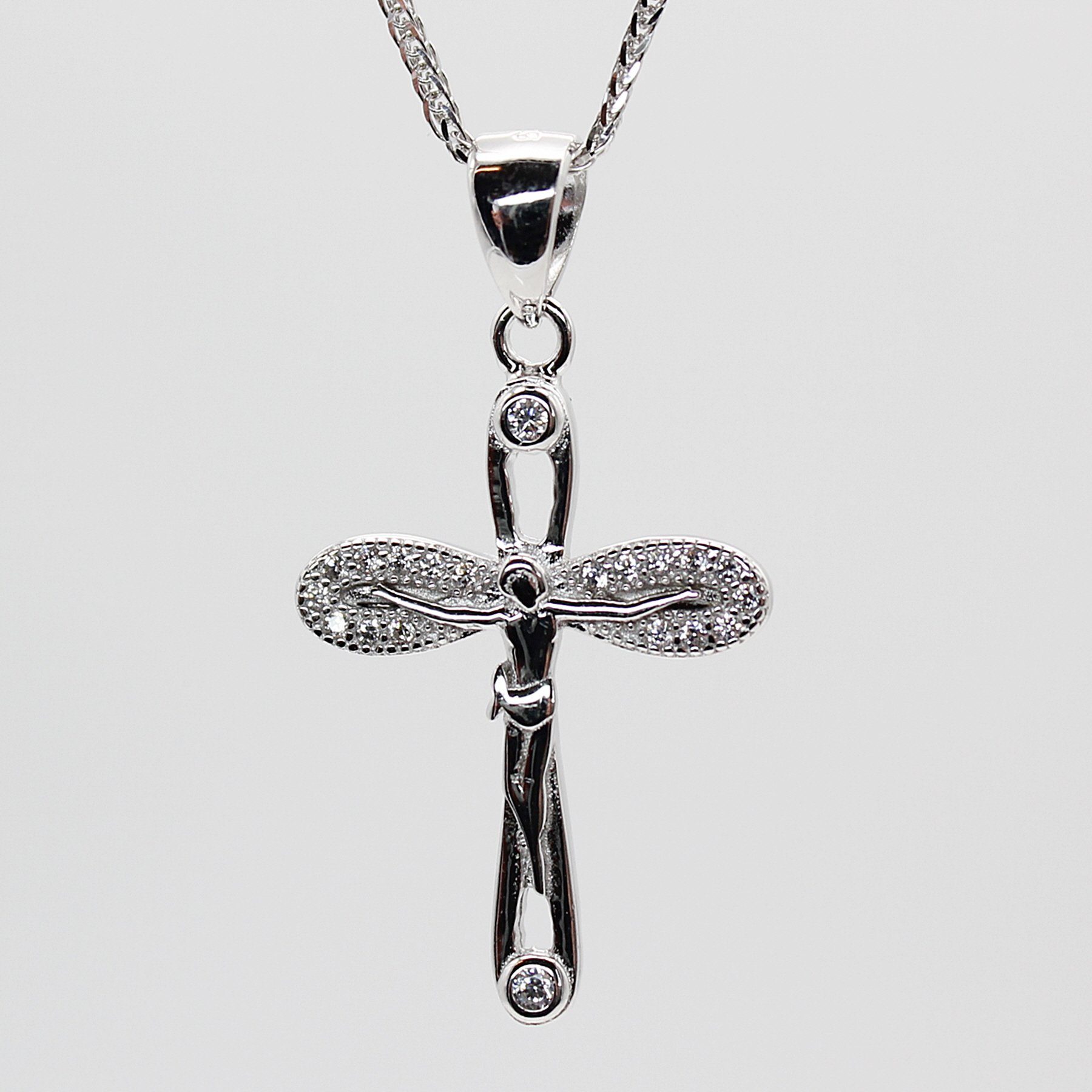 ELLAWIL Kreuzkette Silberkette Kette mit Kreuz Jesus Anhänger Damen Zirkonia Halskette (Kettenlänge 50 cm, Sterling Silber 925), inklusive Geschenkschachtel