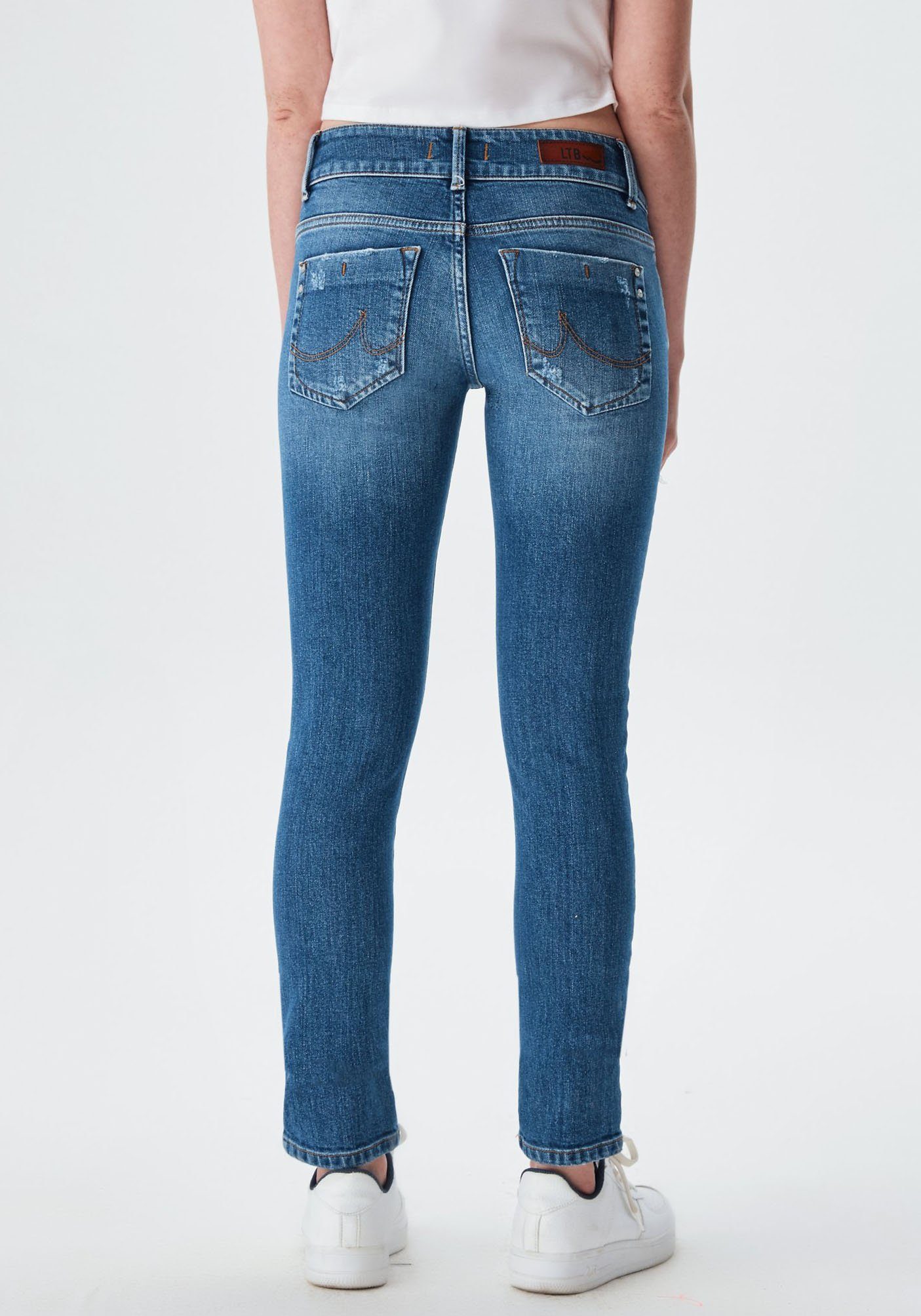 LTB Slim-fit-Jeans Molly mit doppelter Knopfleiste & Stretch, Modern  stitching details on back and front pockets
