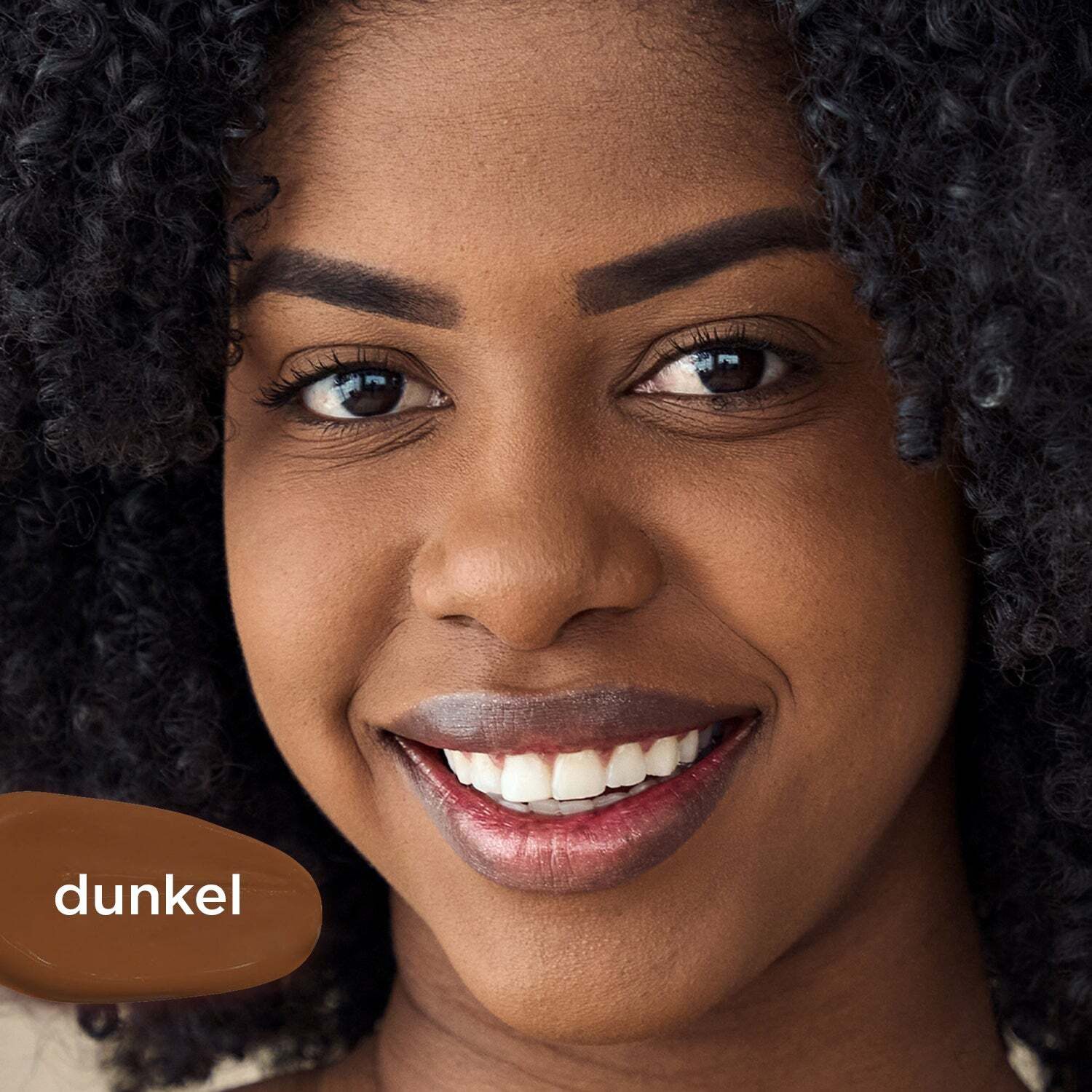 JUNGLÜCK Getönte Gesichtscreme Getöntes Serum - Sehr Hell mit Hyaluron, 1-tlg., Wirkt beruhigend und verschmilzt mit der Haut – leicht deckend