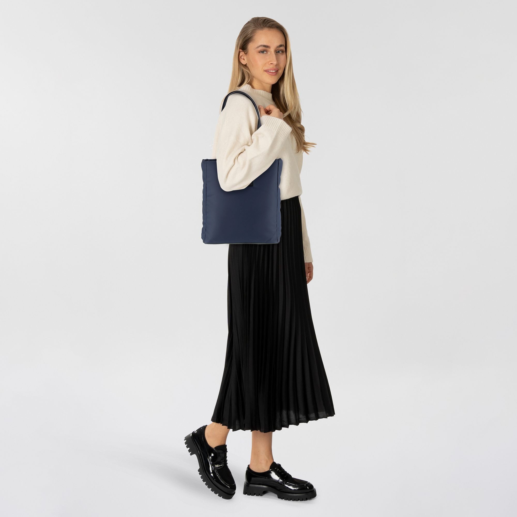 TOM TAILOR Schultertasche Patti, Nylon