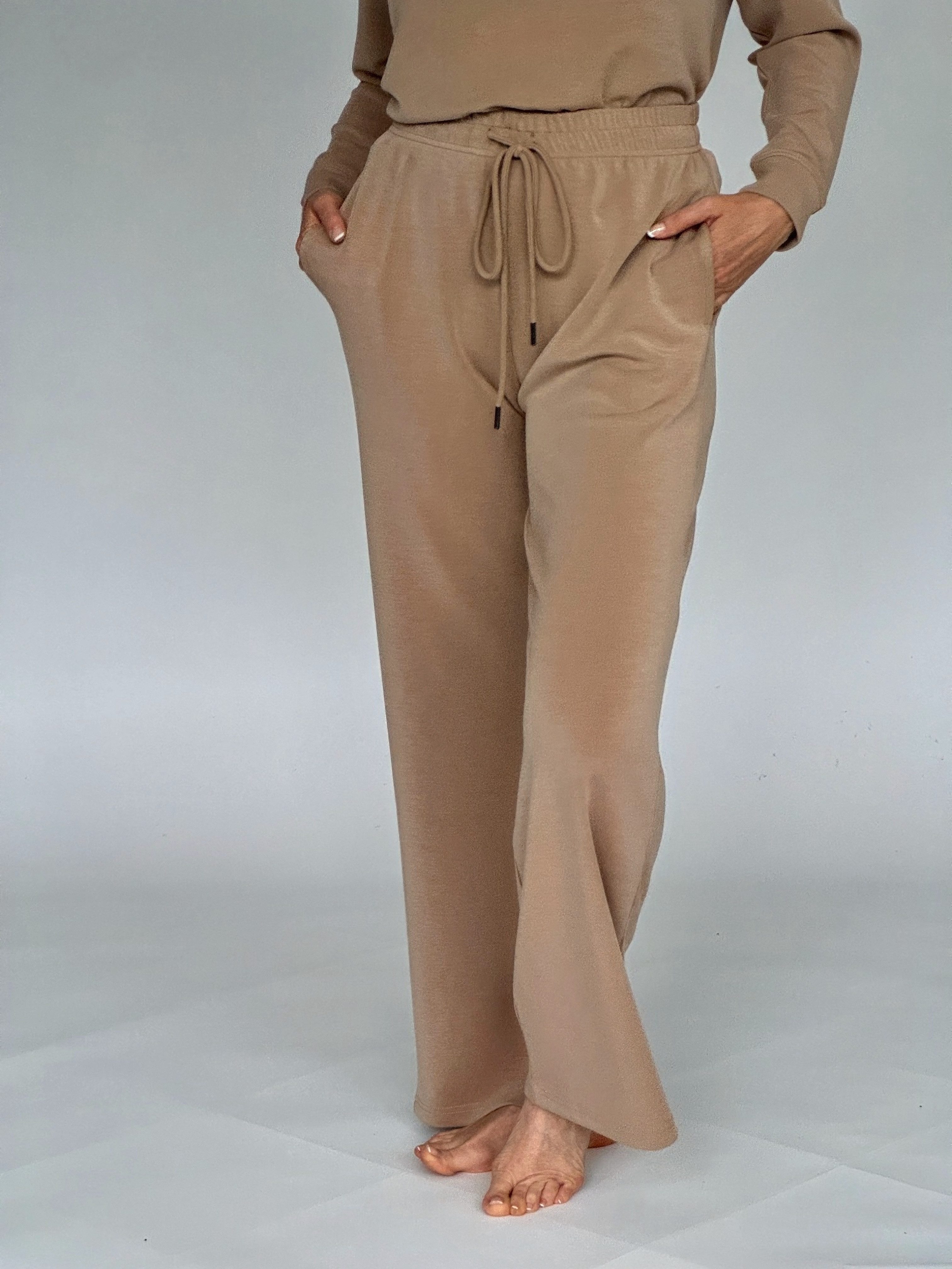 Zuckerwatte Sweathose mit weitem Bein, aus weicher Modal Stretch Mischung