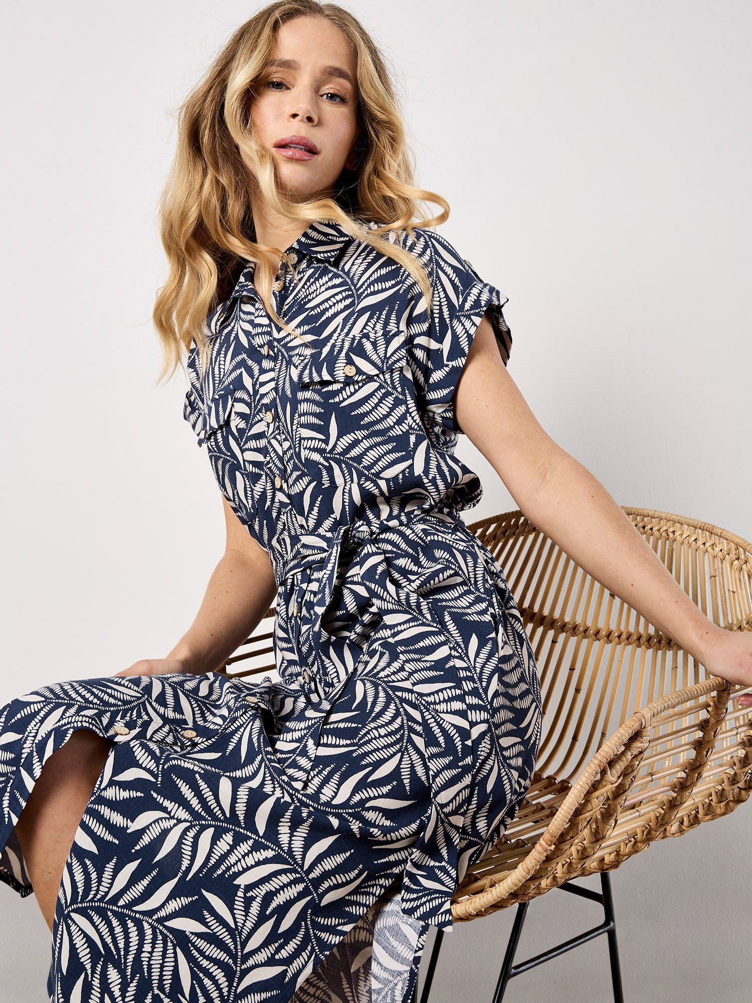 Apricot Druckkleid Midikleid (2-tlg., mit Stoffgürtel) mit Blattprint