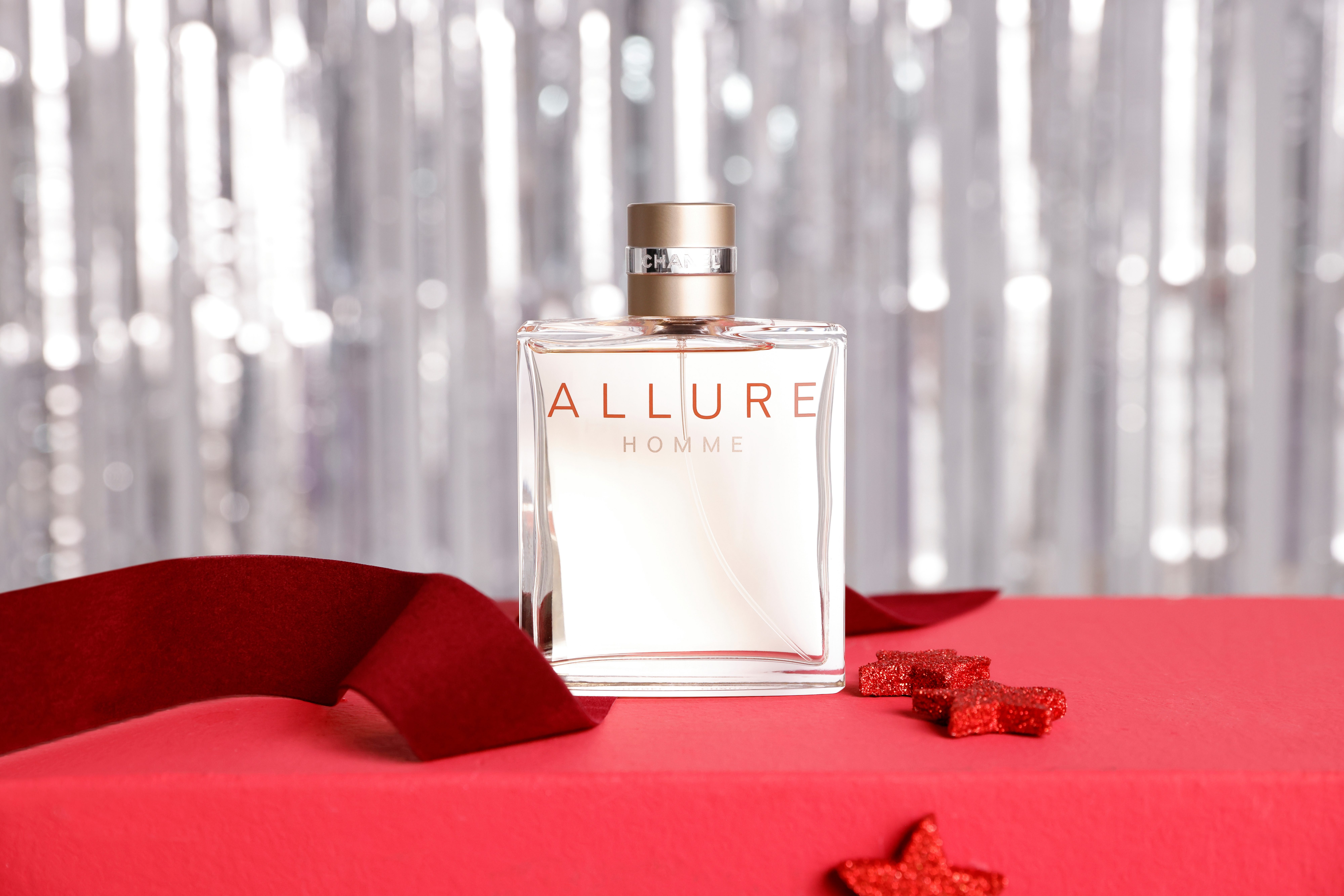 CHANEL Eau de Toilette Allure Homme, mit extravaganten Aromen – Bild 4 von 5