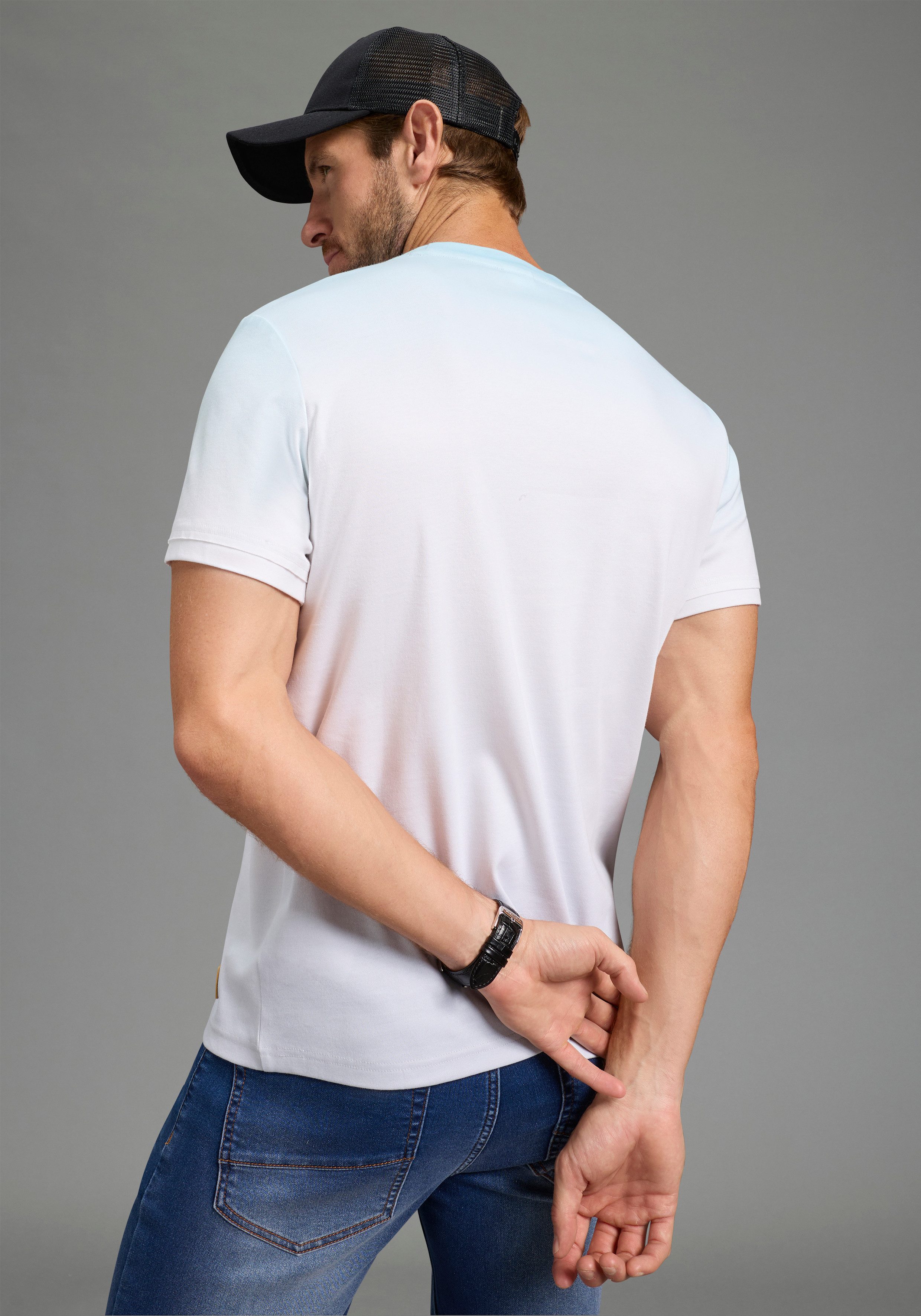 KangaROOS T-Shirt schmale Passform, Halbarm, angesetztes Bündchen am Ärmela günstig online kaufen