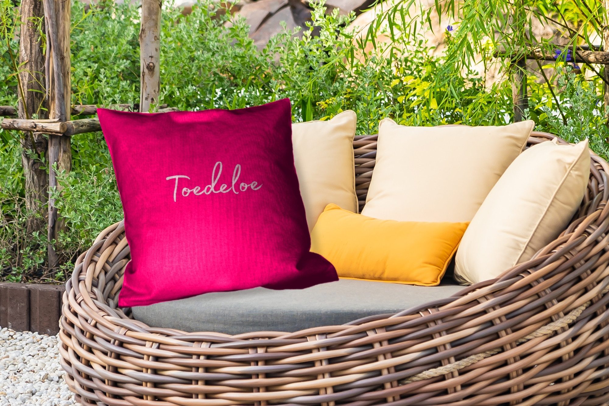 MuchoWow Dekokissen Zehentrenner - Rosa, Kissenhülle für den Außenbereich, Outdoor, Kissen, 60x60 cm