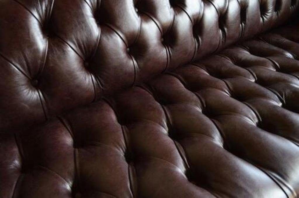 JVmoebel Sofa Europa Couch Sitz Chesterfield Braun 4 100% Sofort, Polster Made Chesterfield-Sofa Teile, Sitzer 1 in Leder