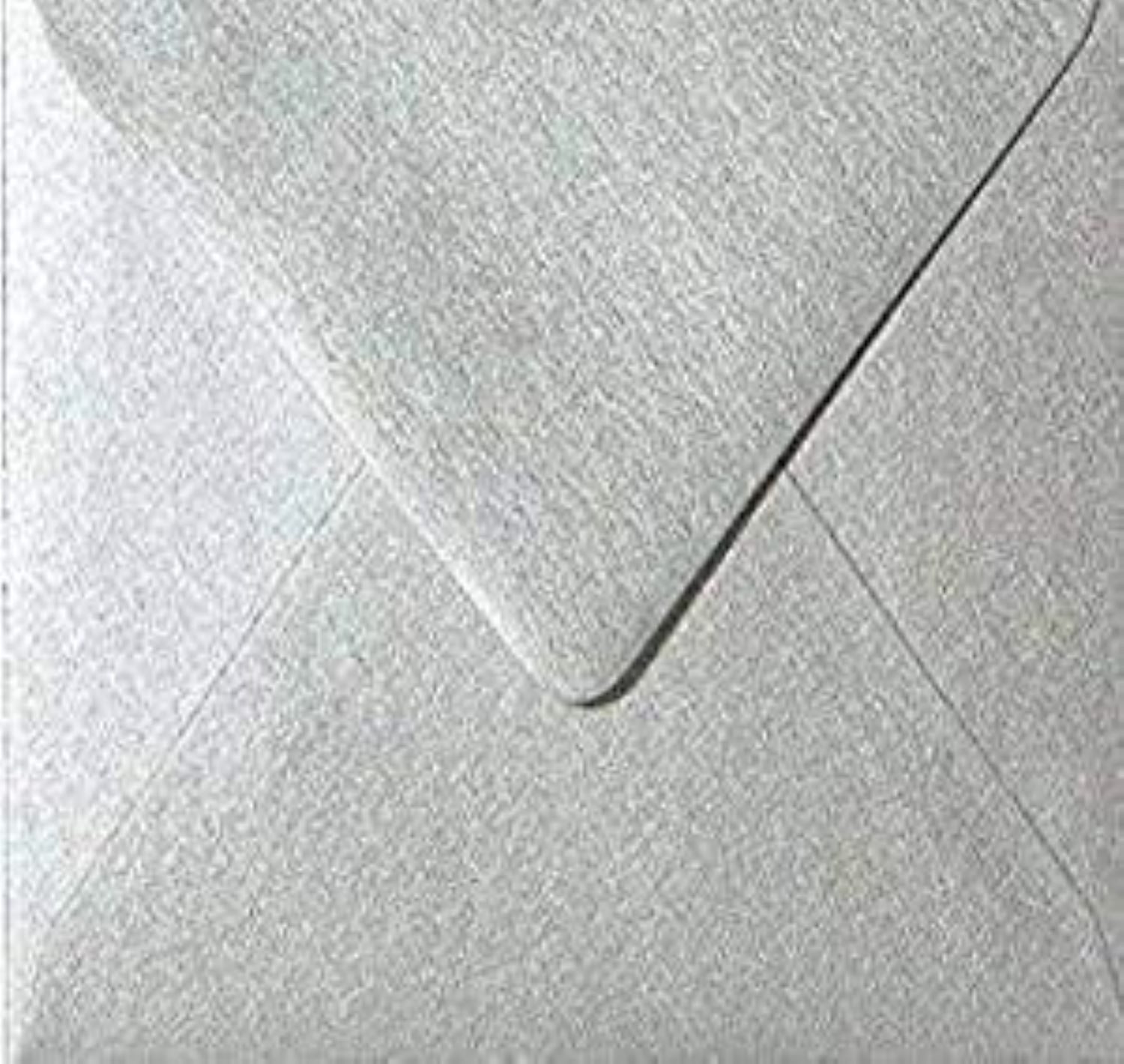 Briefumschläge24Plus Briefumschlag 25 St.Briefumschläge Quadratisch 13 x 13 cm feuchtklebend Silber, 130 x 130 mm Briefumschläge Recyceltes Material