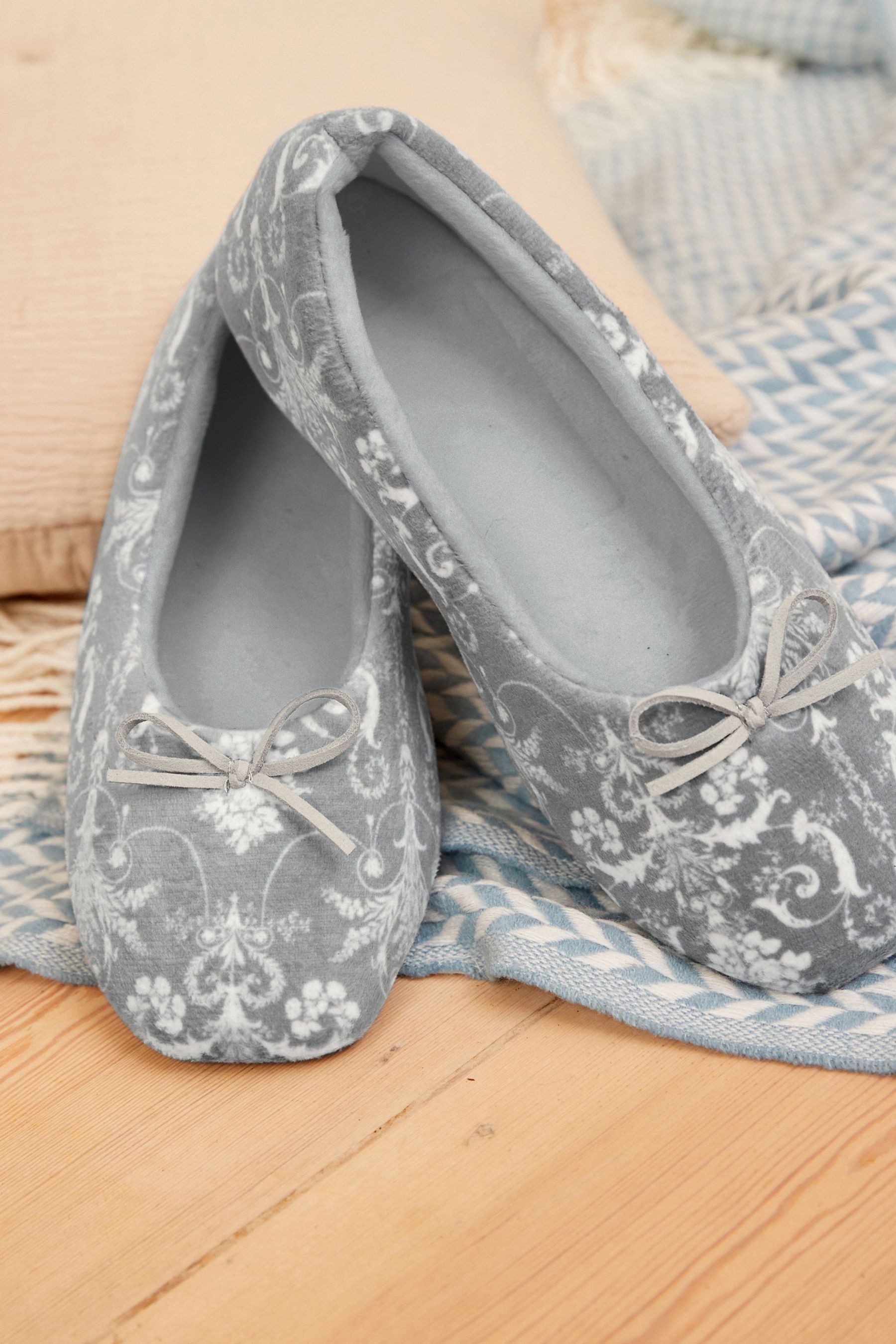 LAURA ASHLEY Laura Ashley Ballerina-Hausschuhe Hausschuh – Bild 3 von 3