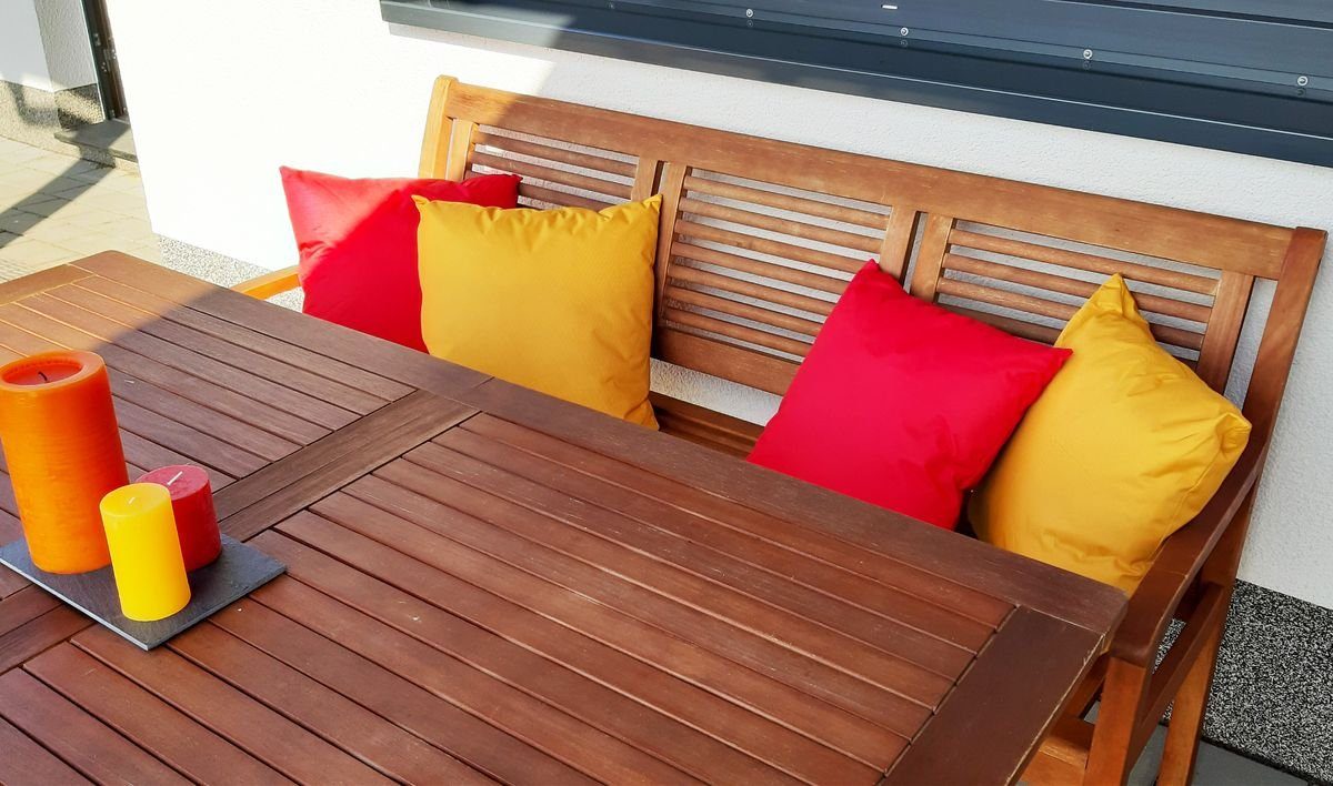 JACK Dekokissen 2x Outdoor Lounge mit Füllung geeignet Innen Wasserfest, Dekokissen Außen Robust, 45x45cm für & Kissen Strapazierfähig, mit Set Gold Lotus-Effekt