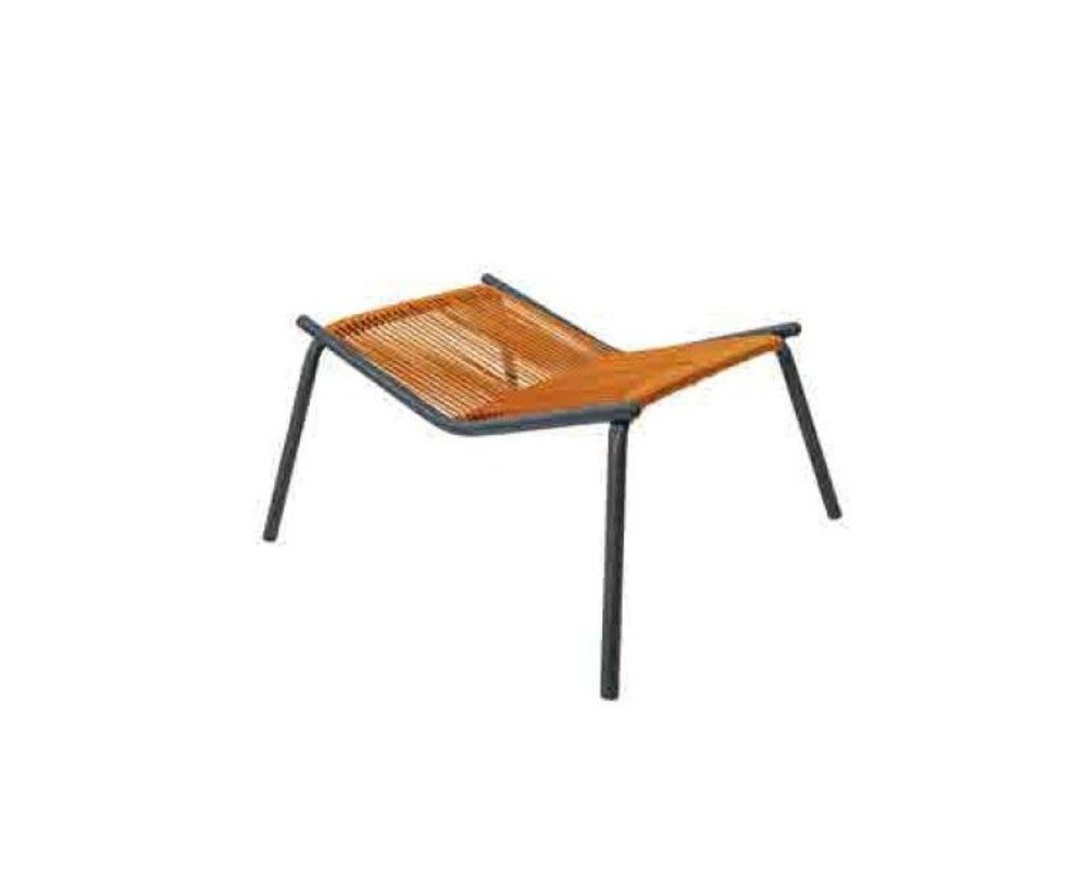JVmoebel Gartenlounge-Set Gartenmöbel-Set aus orangefarbenem Rattan mit grauem Metallgestell, (Set, 3-tlg., Sessel/Hocker/Beistelltisch), Made in Europa