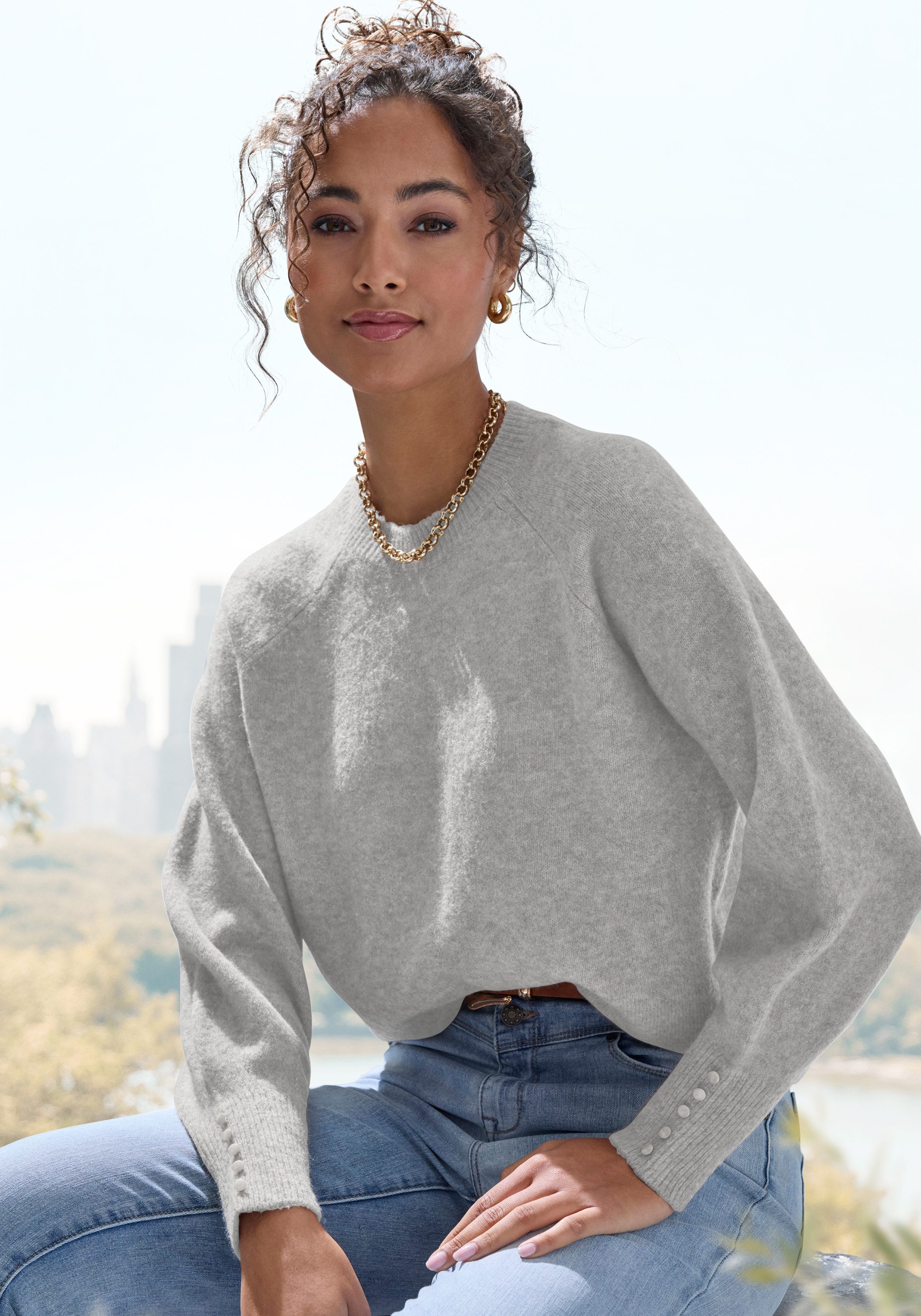 LASCANA Rundhalspullover mit Zierknöpfen, Winterpullover, kuscheliges Basic