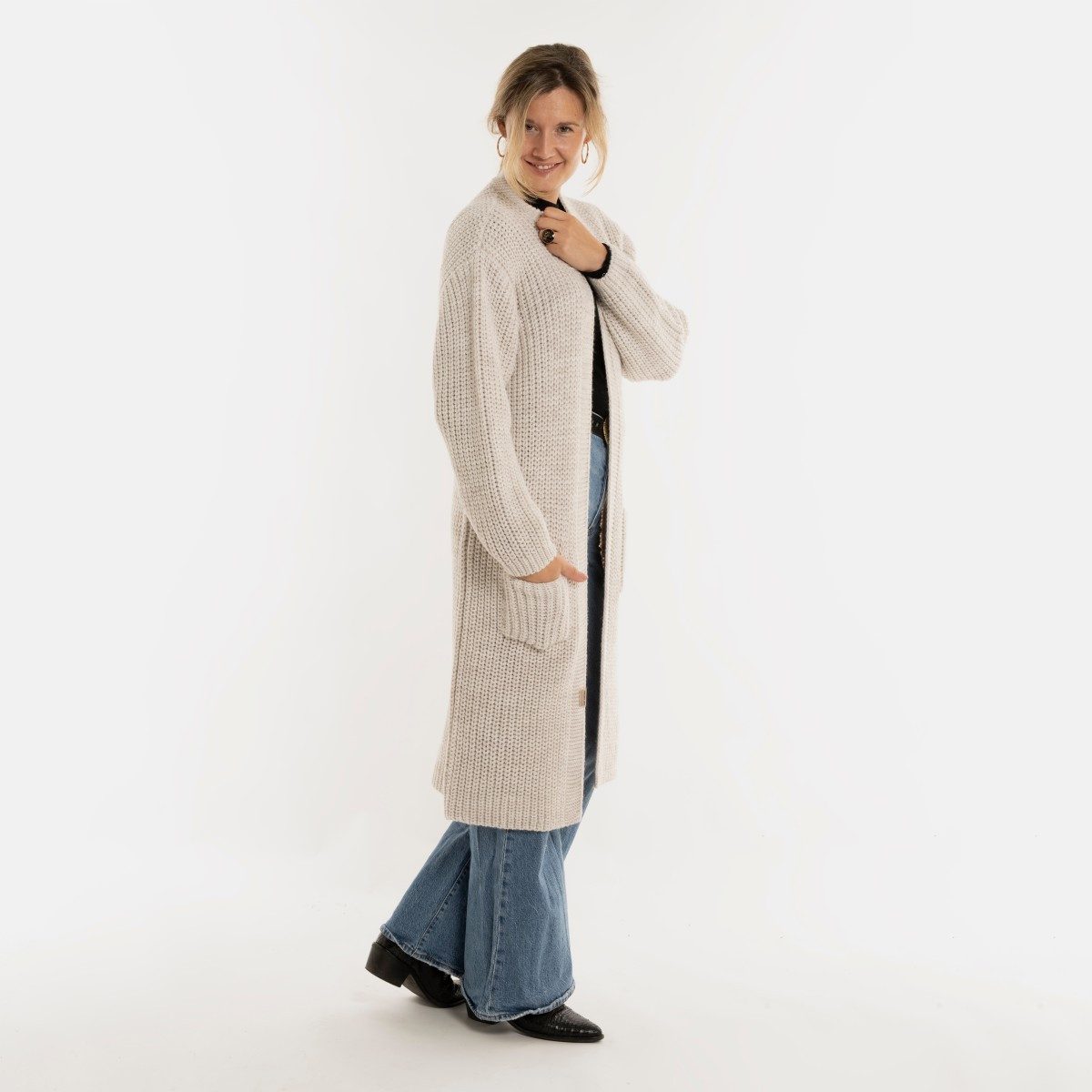 Knit Factory Strickjacke Marlo Lange Beige 40 42 40/42 (1-tlg) Modell Marlo, für Herbst, Winter