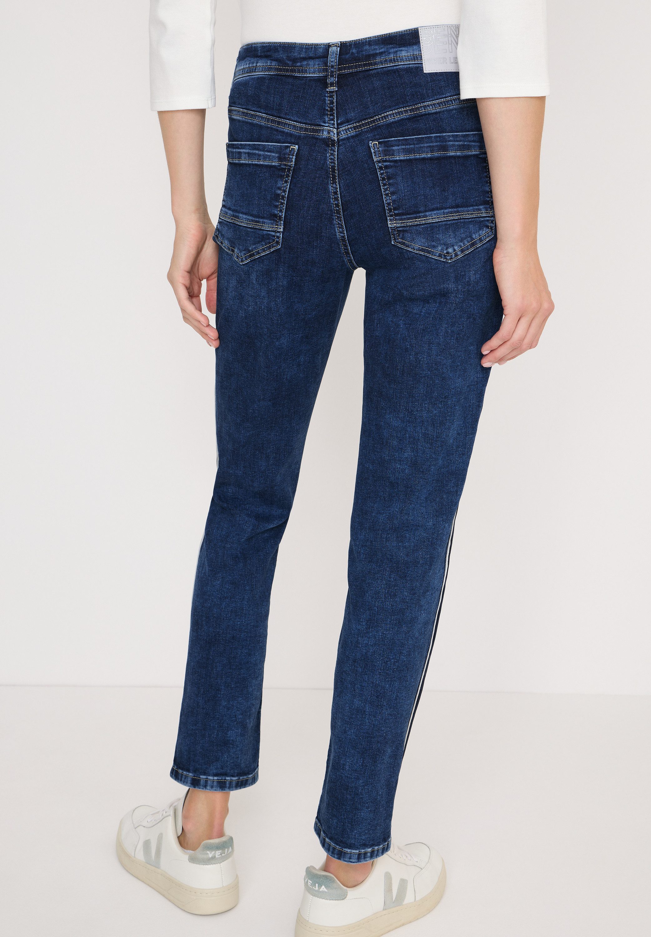 CECIL Slim-fit-Jeans Style Vicky im Five-Pocket Style – Bild 2 von 5